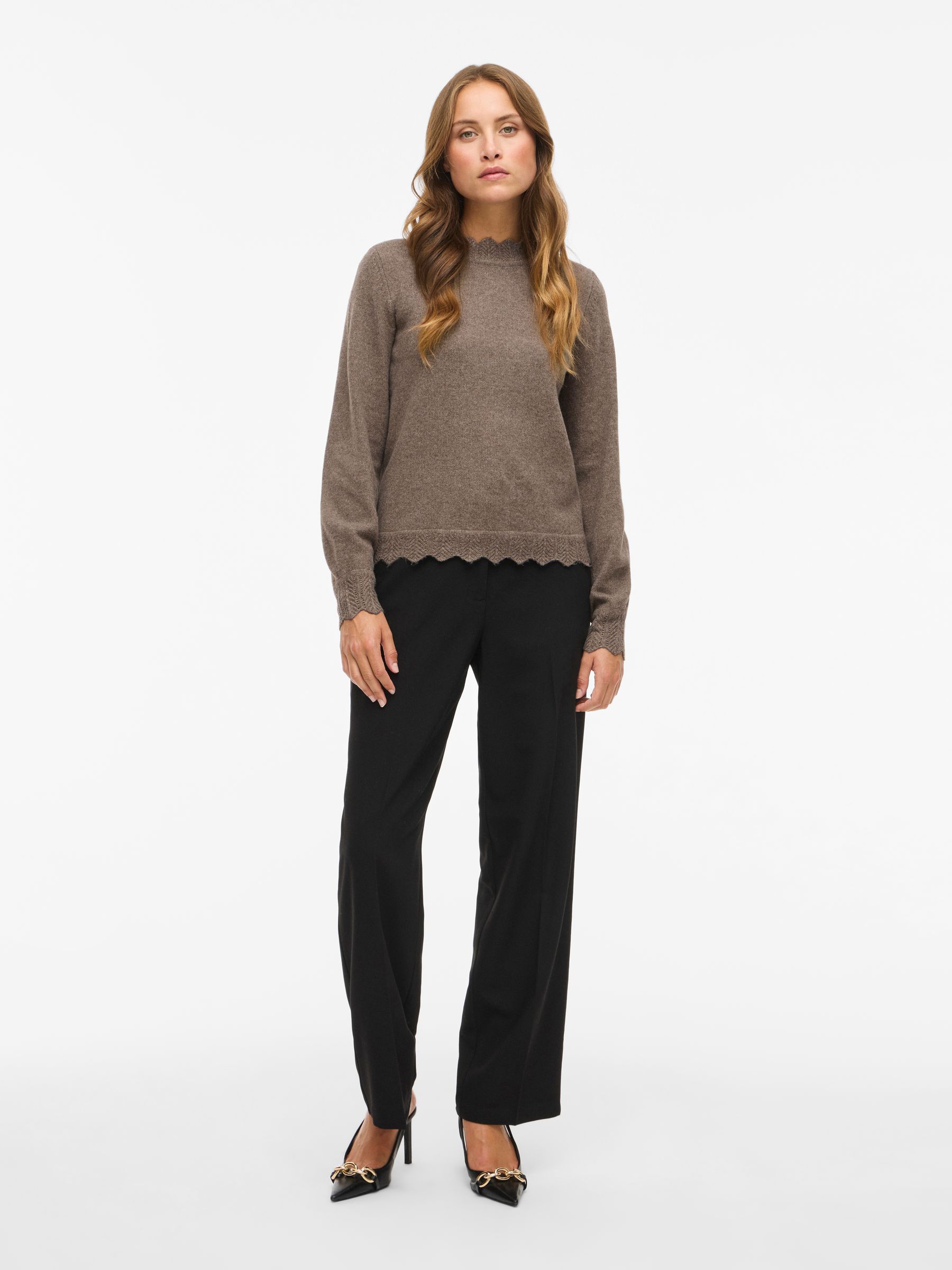 VILA_NOOS2025_4848630_14106419_5.jpg Stylischer Pullover mit Strickmuster