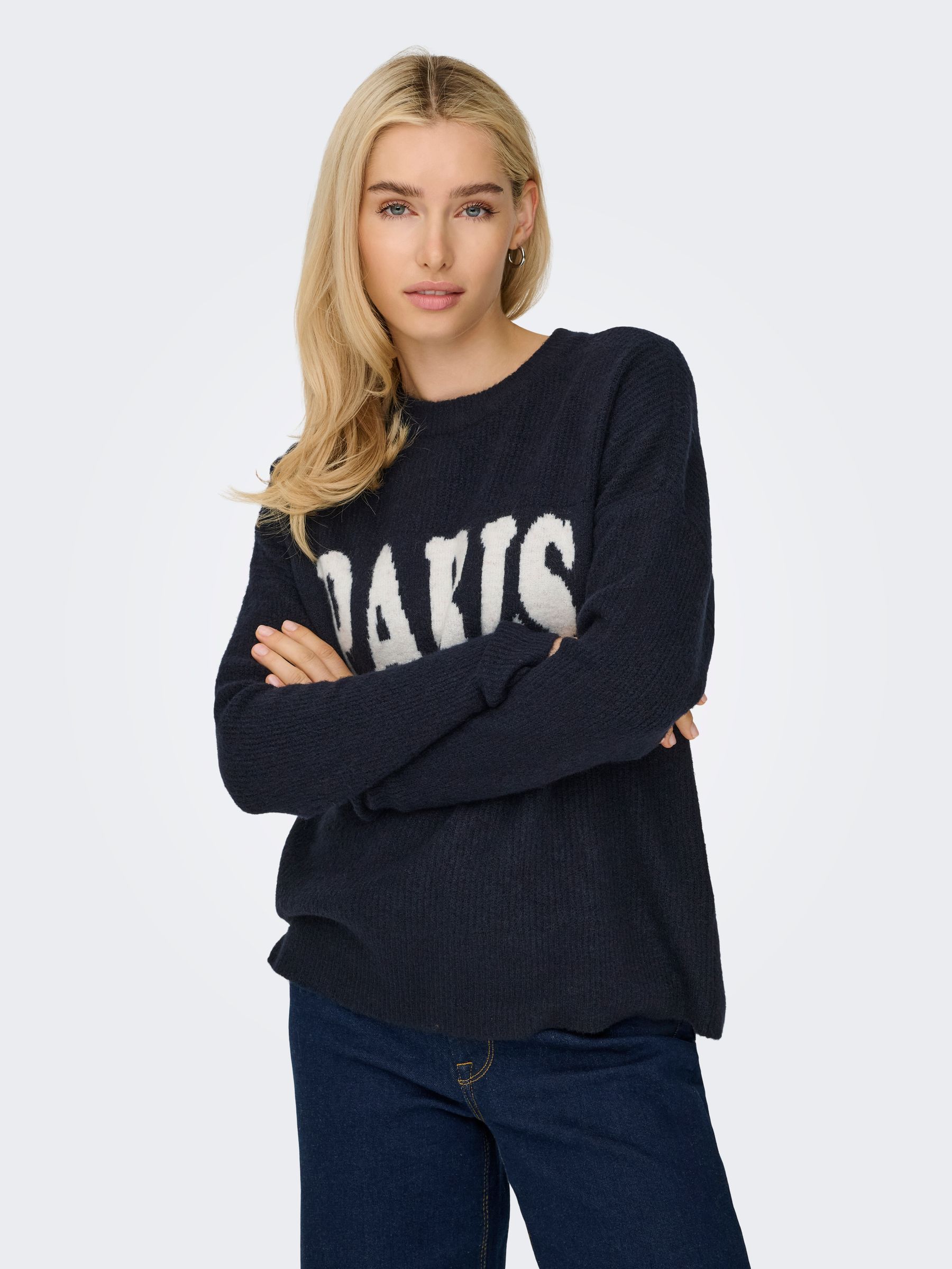 ONLY_FallWinter2025_4690383_15339731_5.jpg Modischer Pullover mit Rundhals und langen Ärmeln