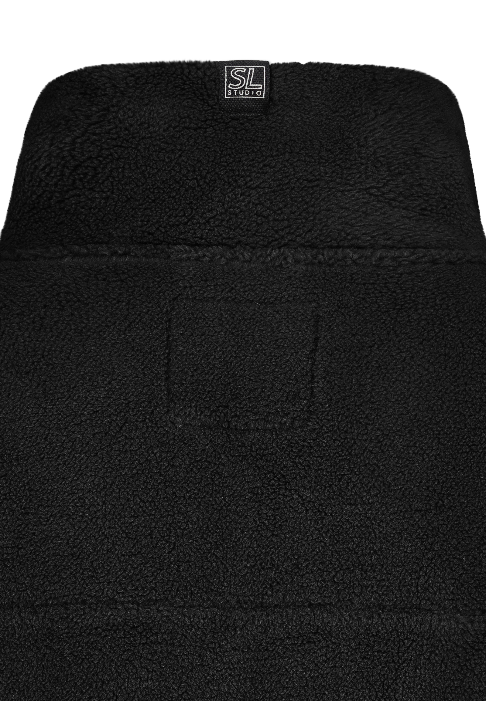 D20004M02628C4_24000_D2.jpg Flauschige Jacke mit aufgesetzte Taschen Teddy