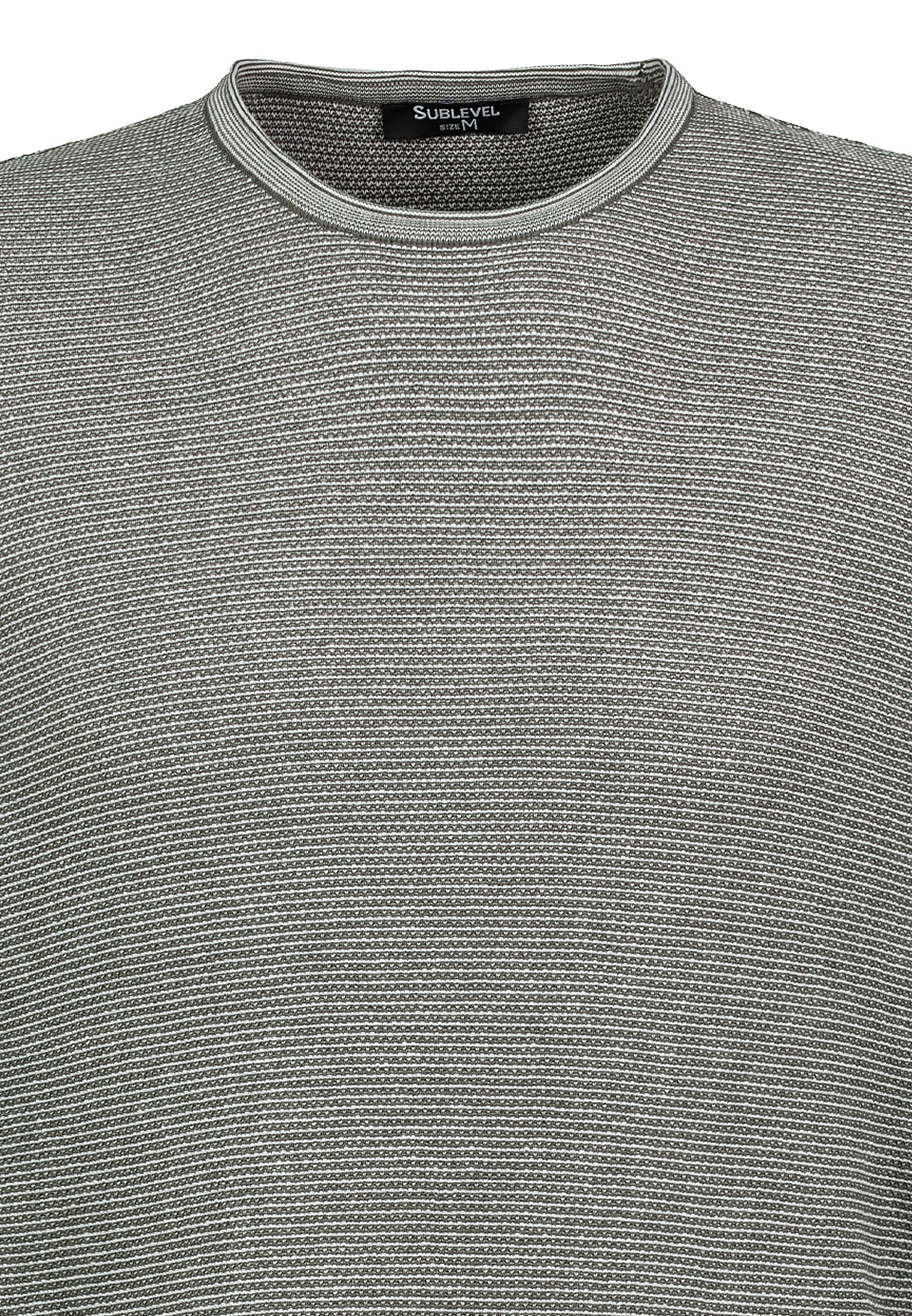 Eleganter langärmeliger Pullover mit feinem Strickmuster Eleganter langärmeliger Pullover mit feinem Strickmuster