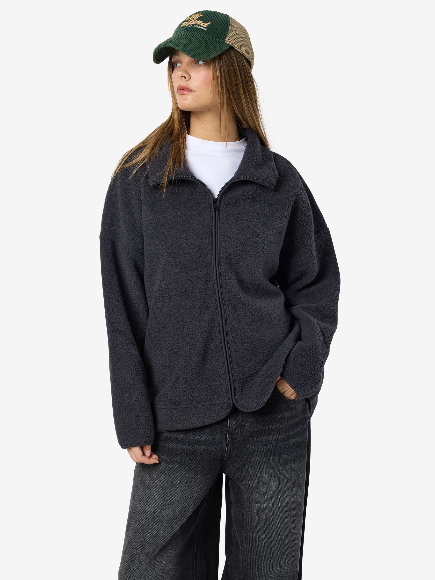 NOISY-MAY_NOOS2025_4793712_27034822_6.jpg Modische Übergangsjacke mit Fleece