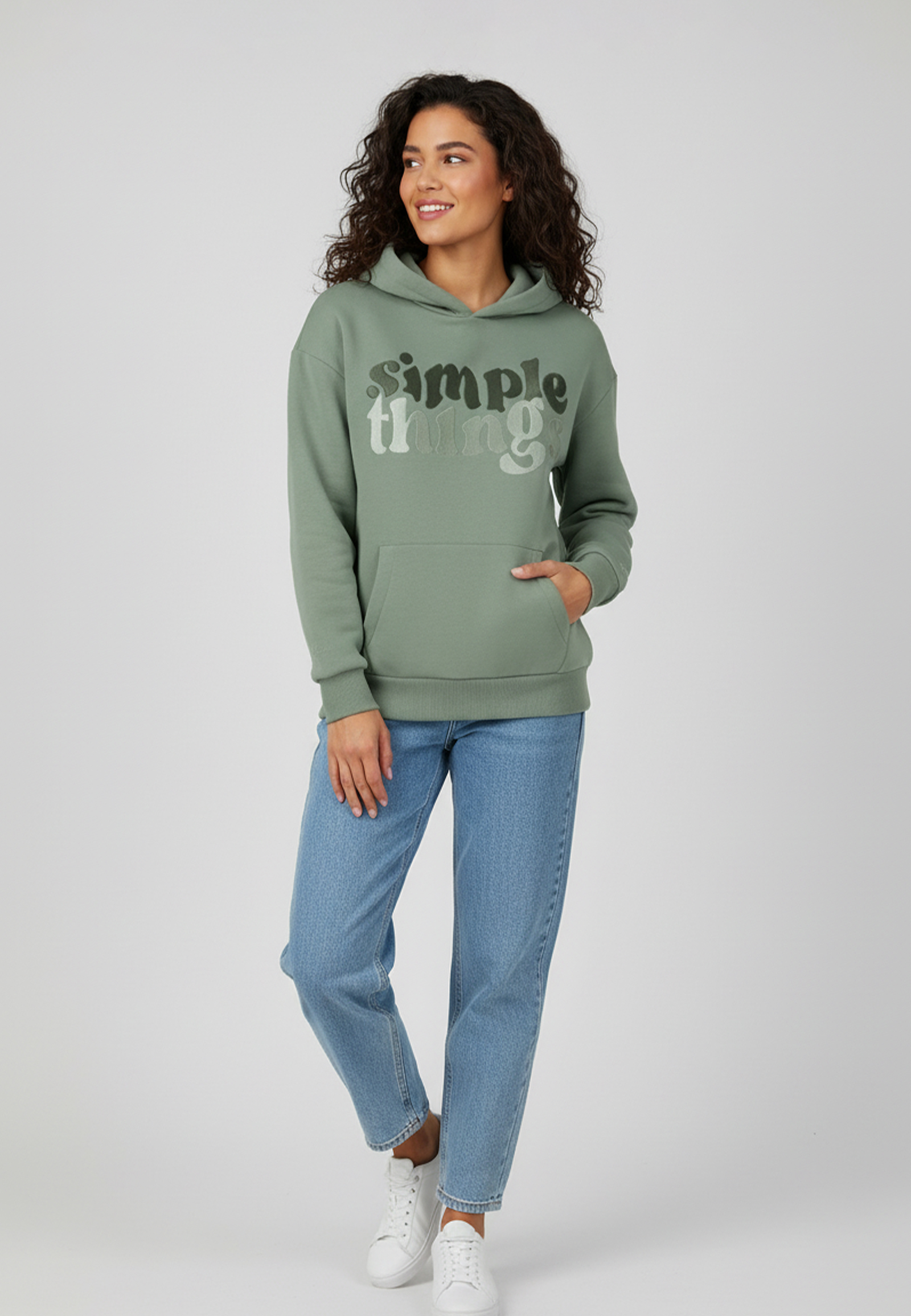 Kapuzensweatshirt mit Schriftzug Kapuzensweatshirt mit Schriftzug