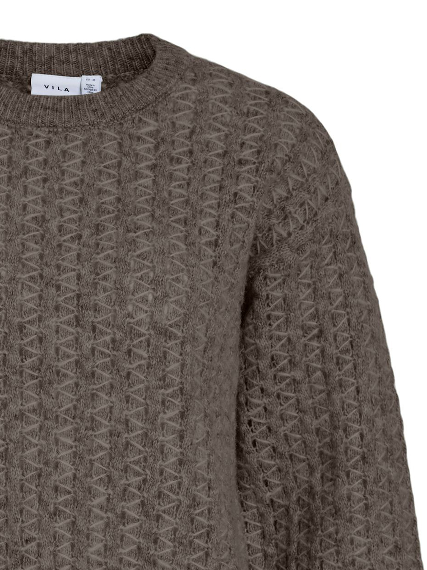 Bequemer, gestreifter Pullover für kalte Wintertage Bequemer, gestreifter Pullover für kalte Wintertage