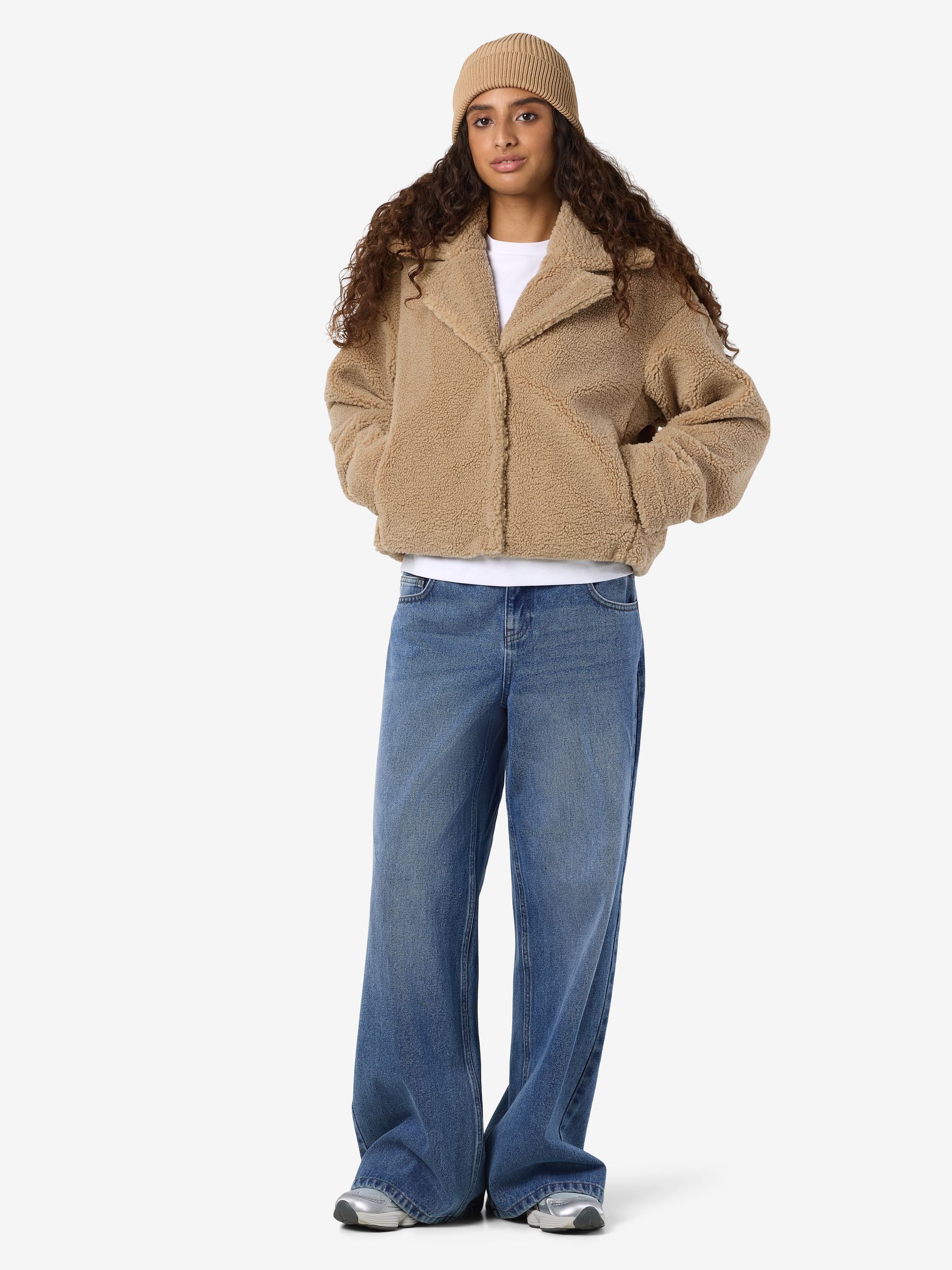 27034329_4788722_2.jpg Modische Übergangsjacke mit Teddy-Look