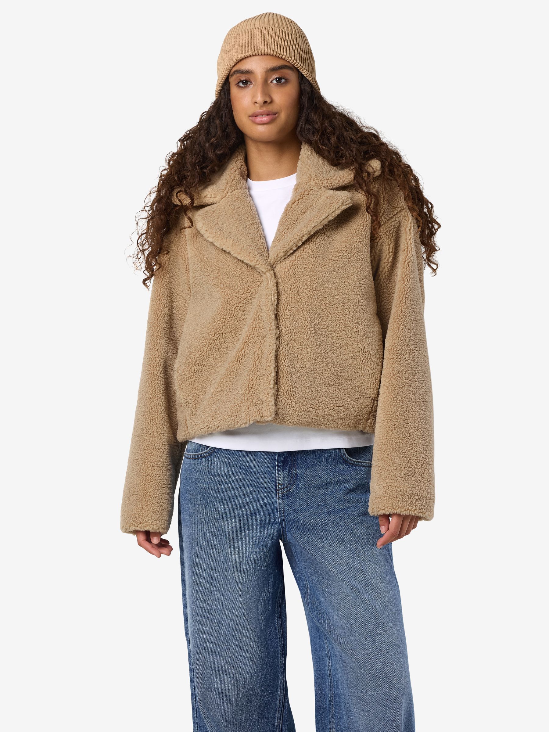 27034329_4788722.jpg Modische Übergangsjacke mit Teddy-Look