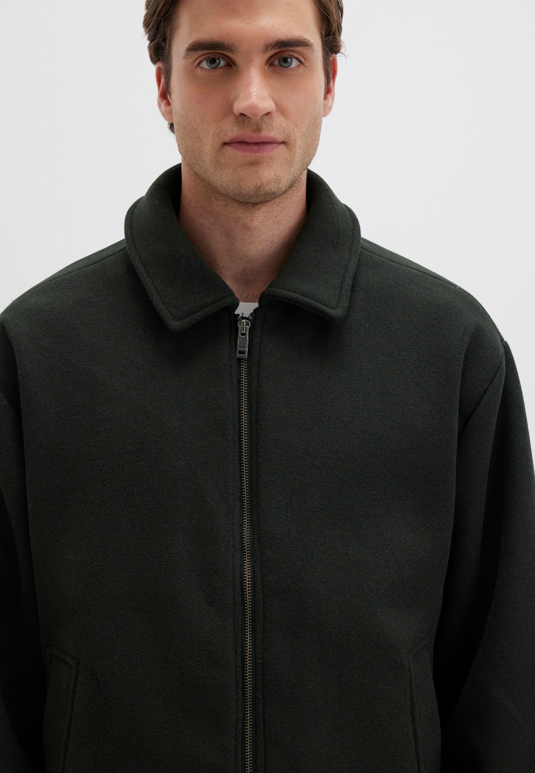 Mavi mavi Klassische Reißverschlussjacke mit Stehkragen und Taschen – Dunkelgrau, Bild 2