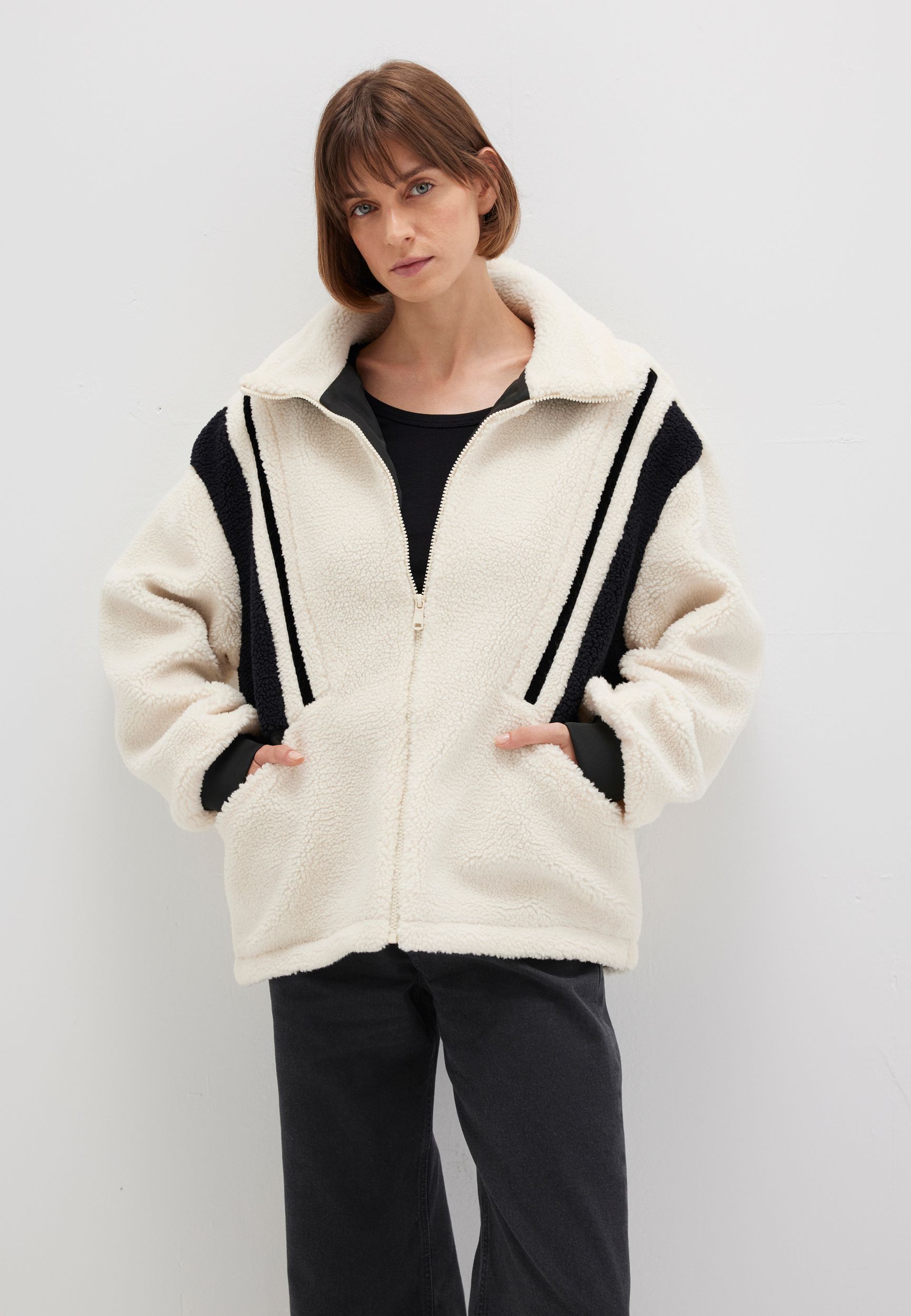 Teddyjacke mit Kontraststreifen Warm und Weich Teddyjacke mit Kontraststreifen Warm und Weich