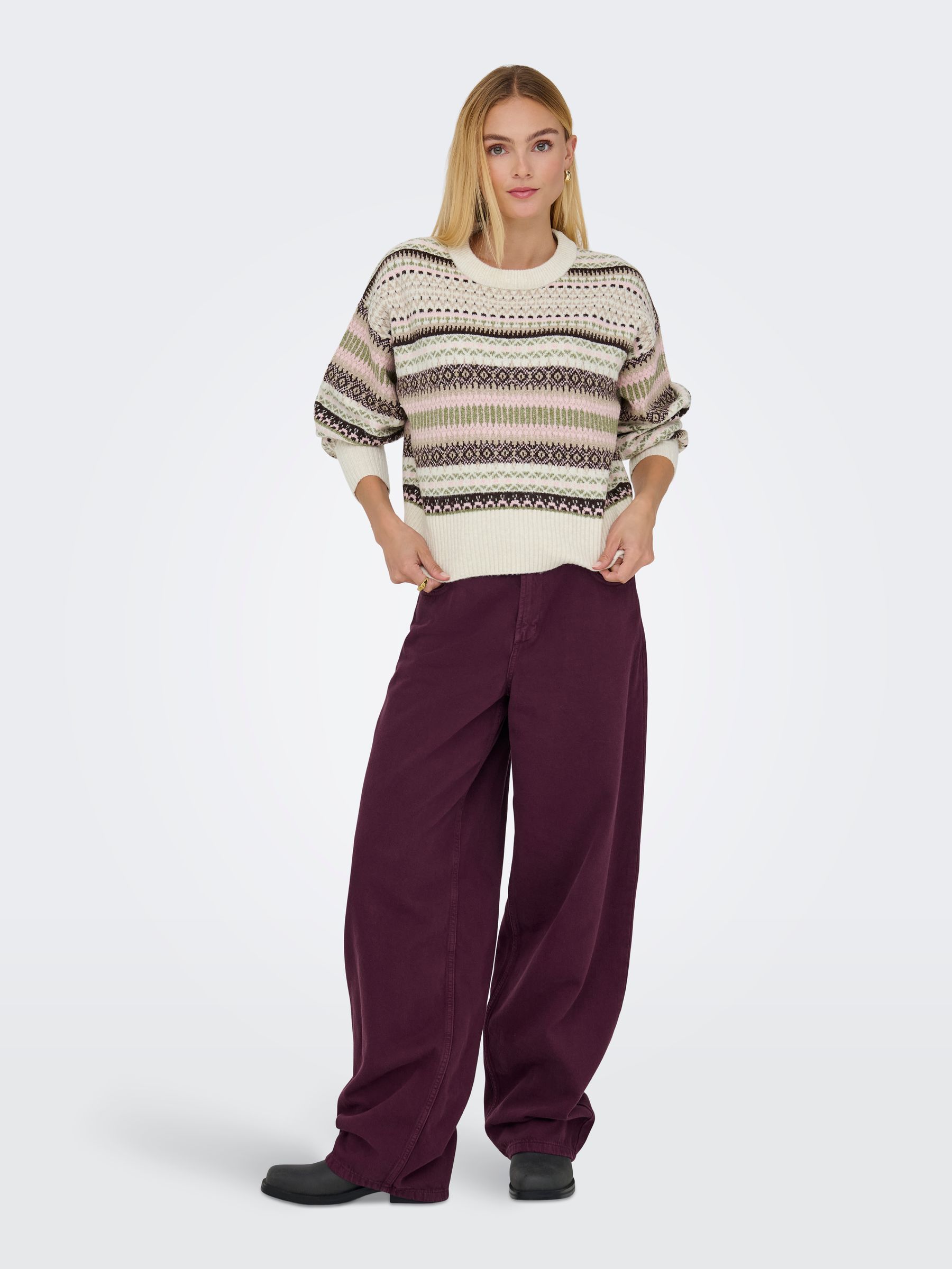 15285832_4143651_6.jpg Pullover mit geometrischem Muster und Strickdetails
