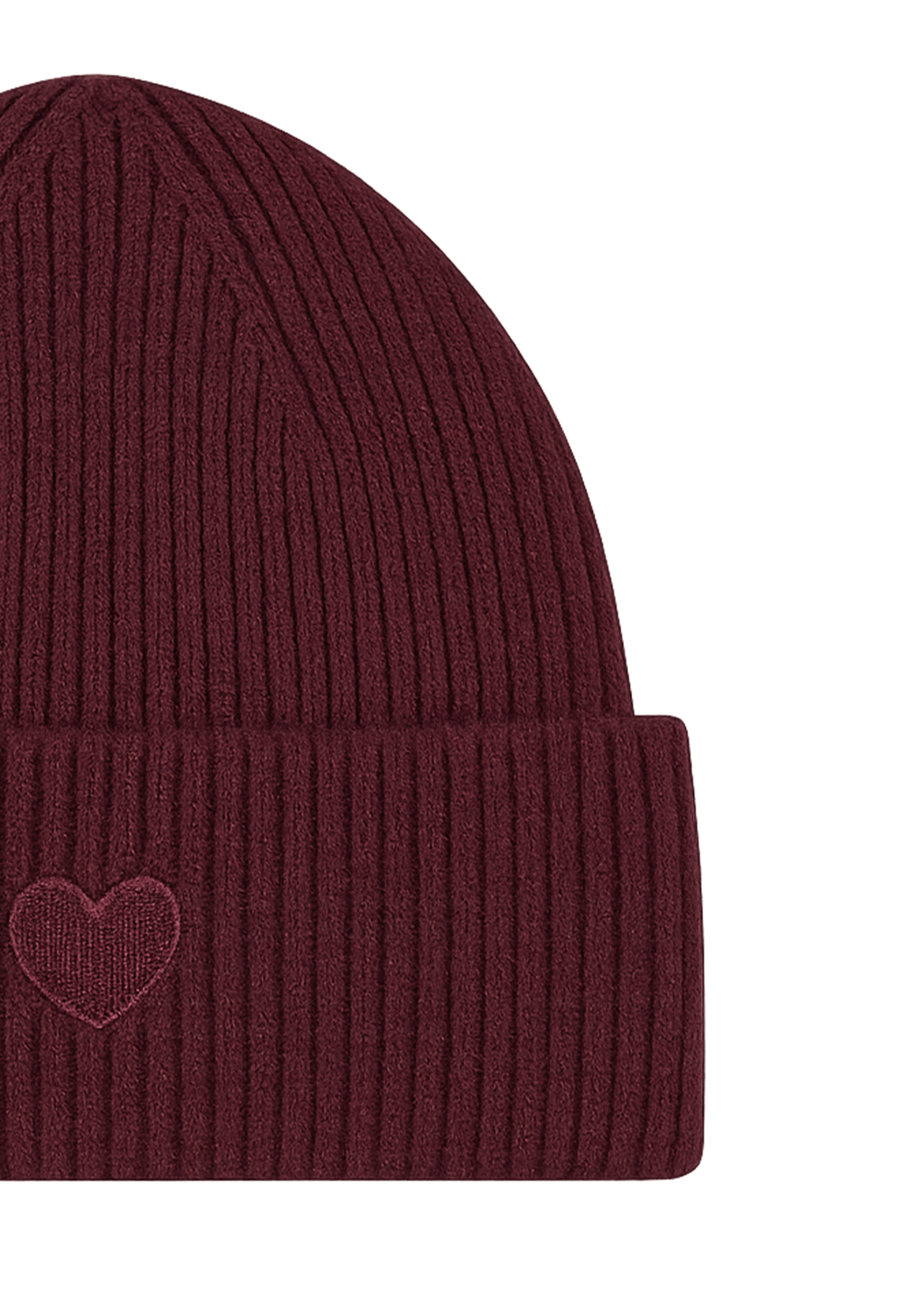 Gemusterte Strickmütze mit Rippbündchen dezenter Stickerei Gemusterte Strickmütze mit Rippbündchen dezenter Stickerei