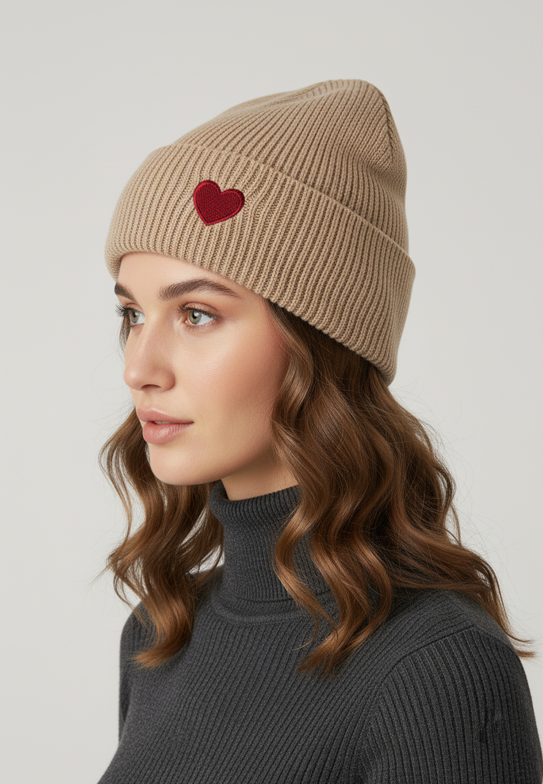 Faera Gemusterte Strickmütze mit Rippbündchen dezenter Stickerei – Braun, Bild 2