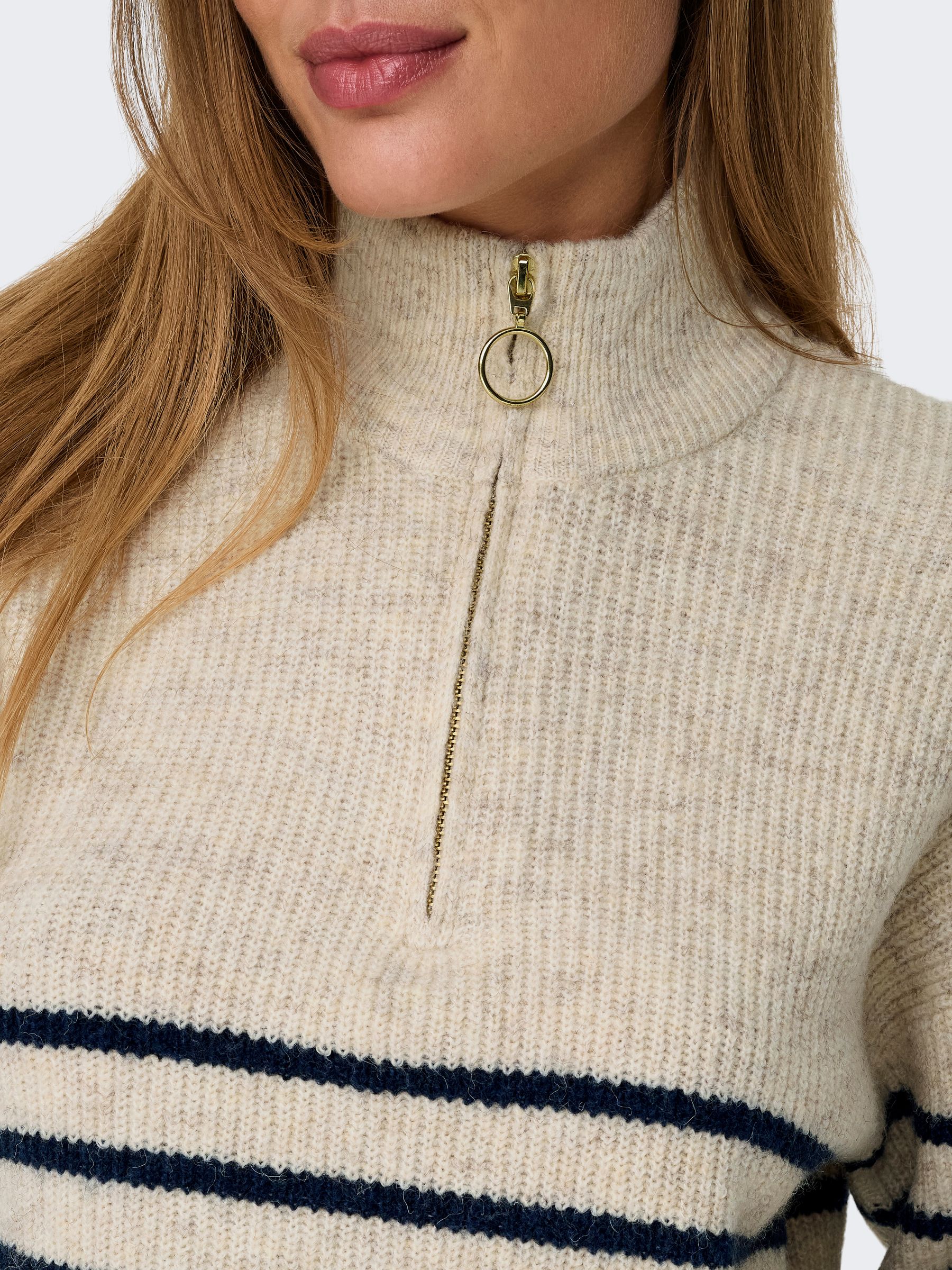 15282472_4143107_7.jpg Gestreifter Pullover mit Reißverschluss und Stehkragen