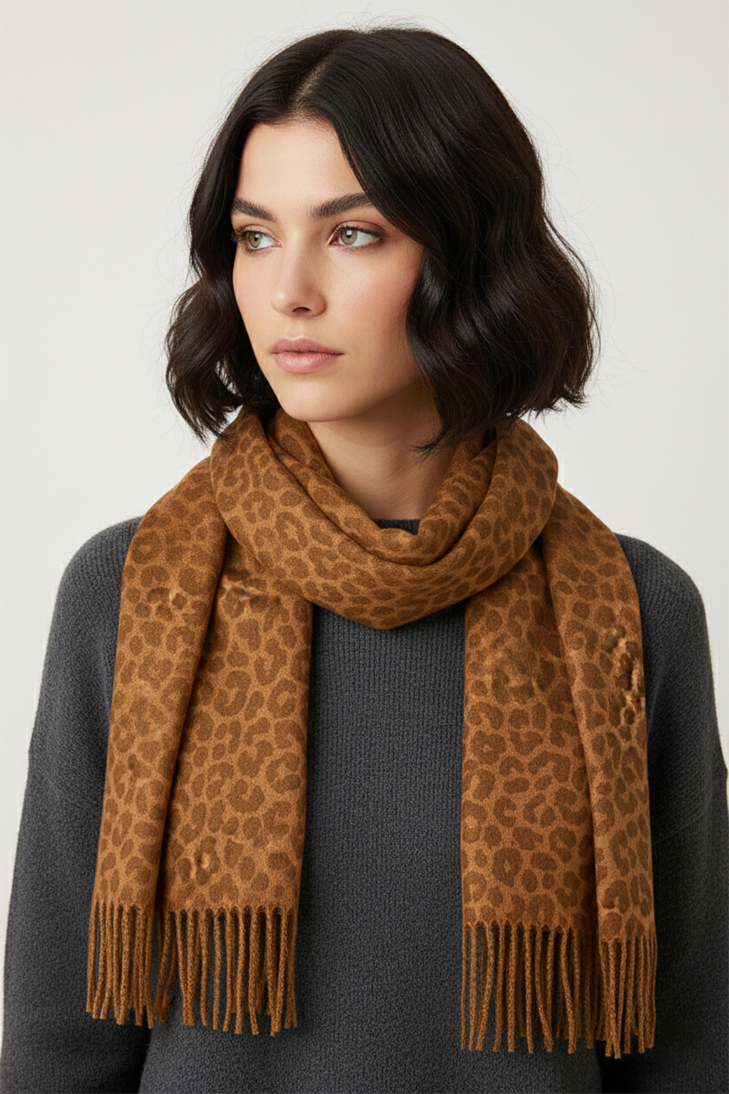 Schal mit Leopardenmuster Fransen weich und angenehm Schal mit Leopardenmuster Fransen weich und angenehm