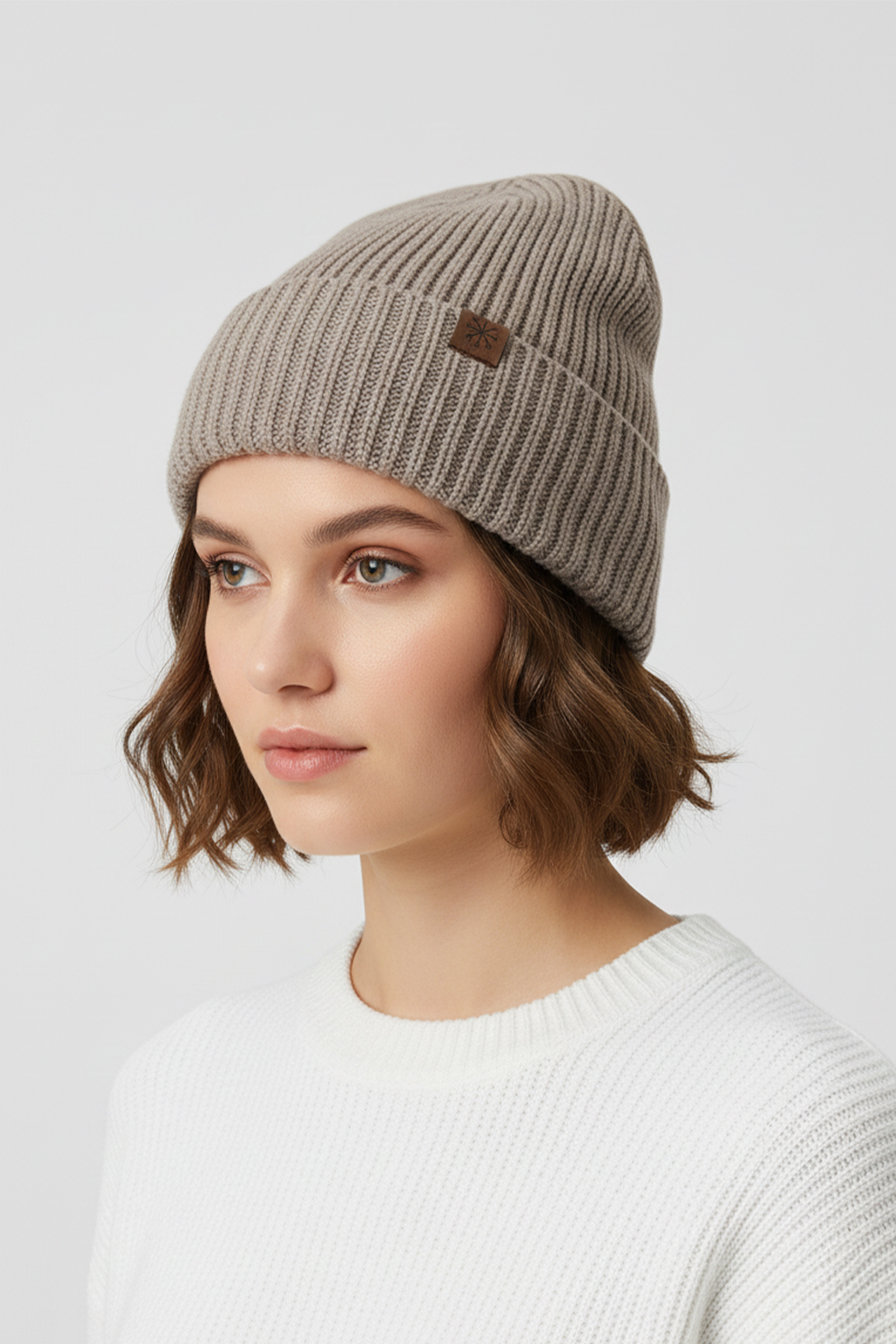 Strickmütze Warm Flauschig mit dezenter Schneeflocke Strickmütze Warm Flauschig mit dezenter Schneeflocke