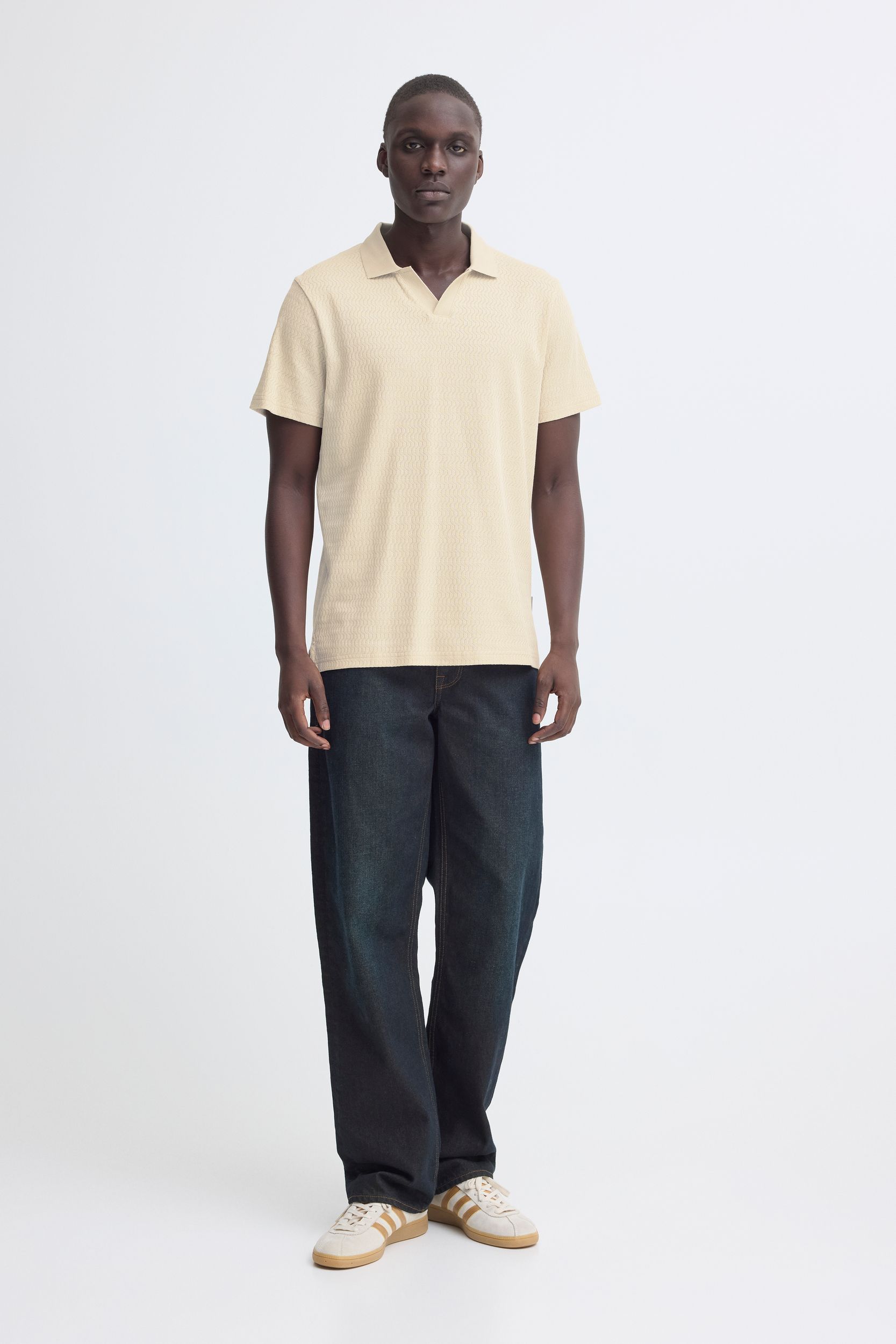 20720420-141107_141107_5.jpg Stilvolles Kurzarmshirt V-Ausschnitt Polokragen Casual
