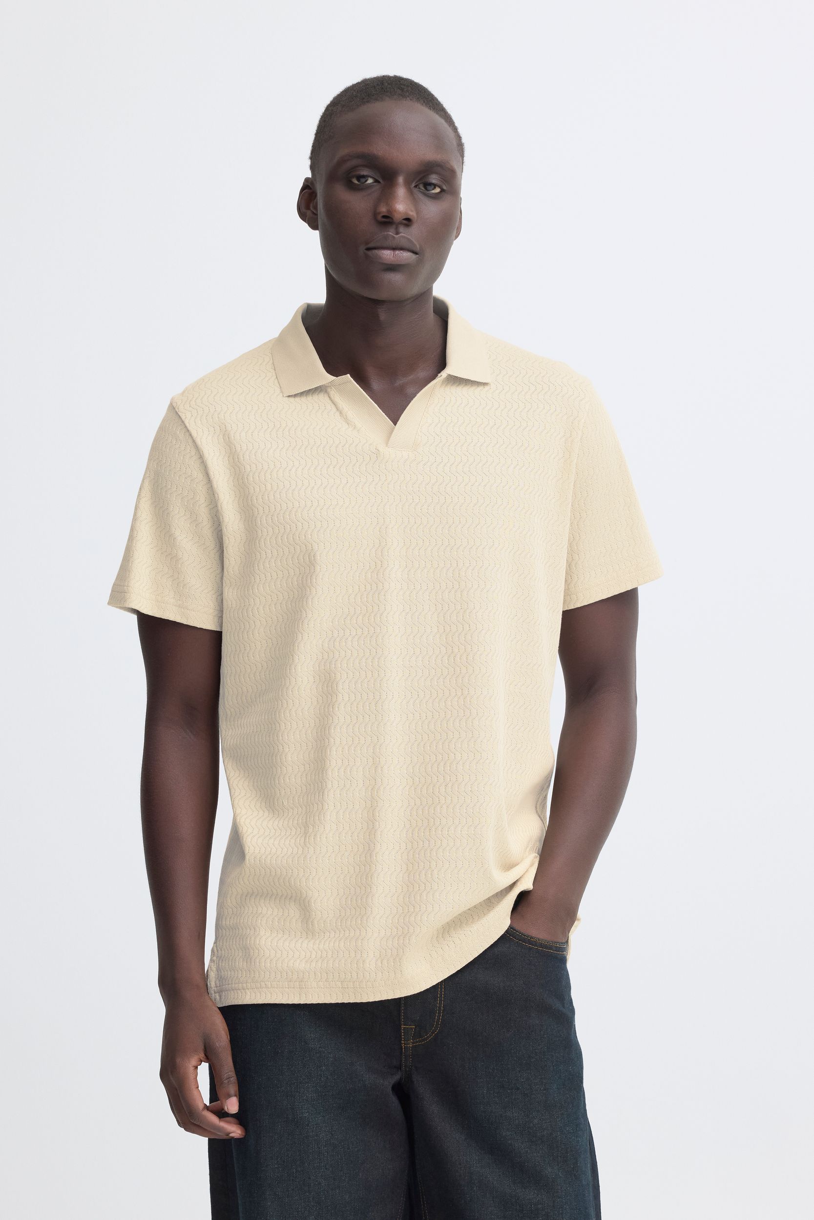 20720420-141107_141107_6.jpg Stilvolles Kurzarmshirt V-Ausschnitt Polokragen Casual