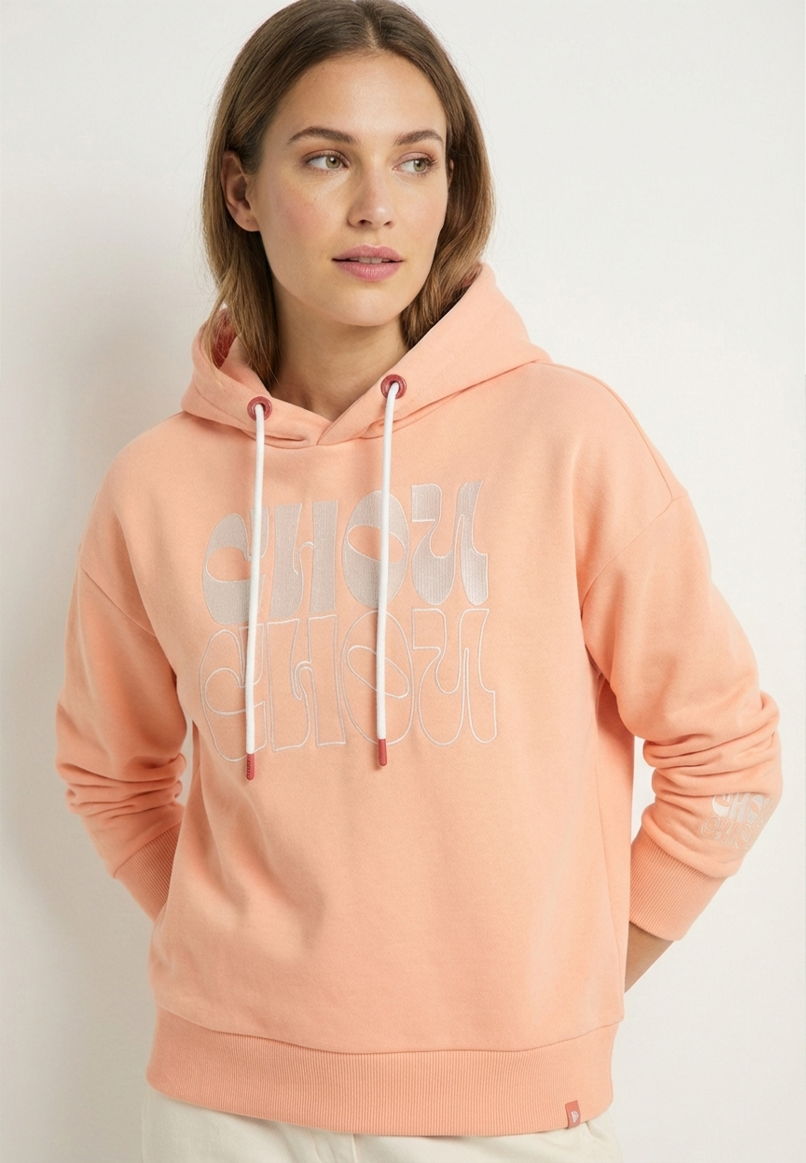 Gemütliches Kapuzensweatshirt mit Kordelzug und Stickerei Gemütliches Kapuzensweatshirt mit Kordelzug und Stickerei