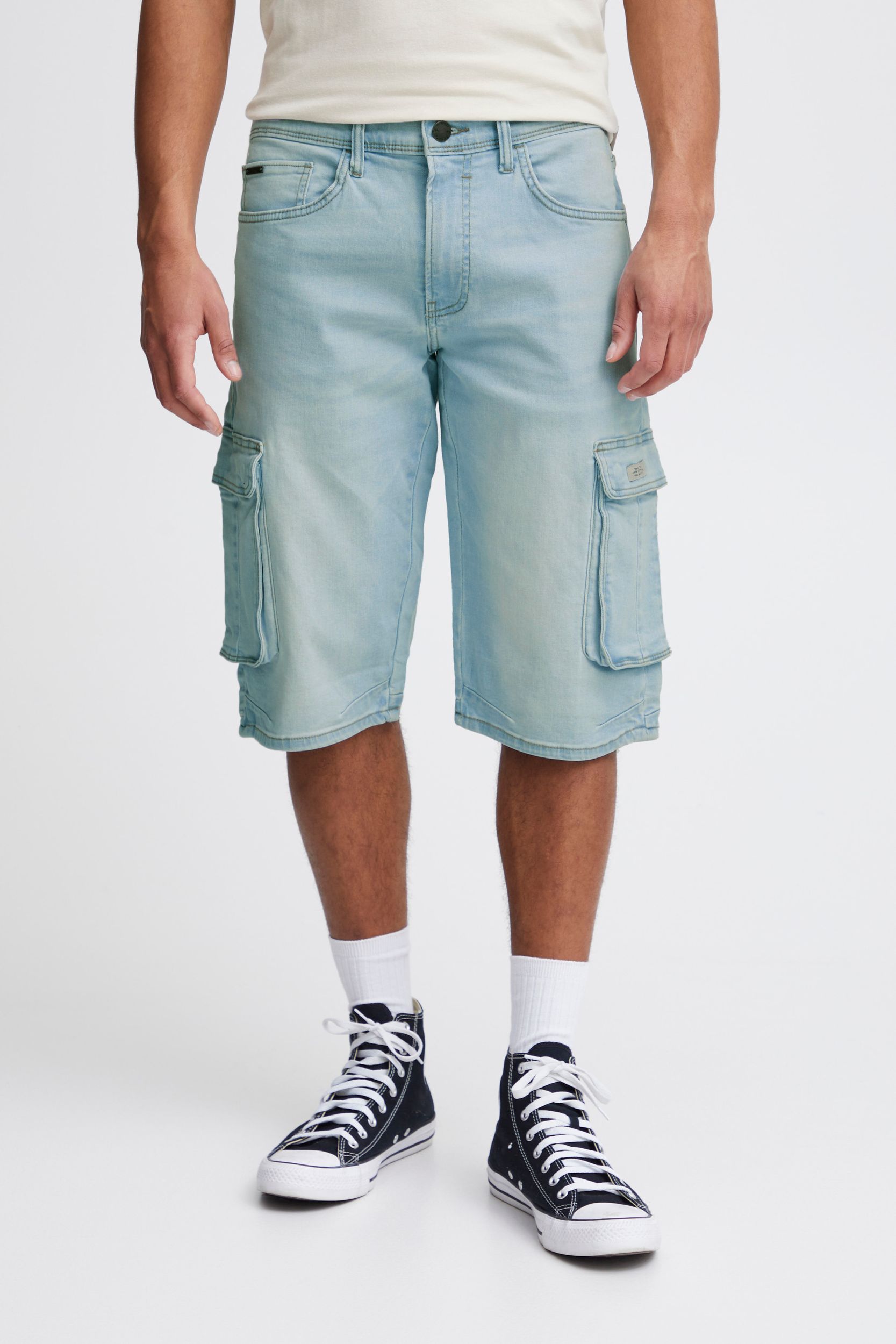 20713329-200290_200290_6.jpg Lässige Sommershorts Moderne Taschen Relaxed Design Denim