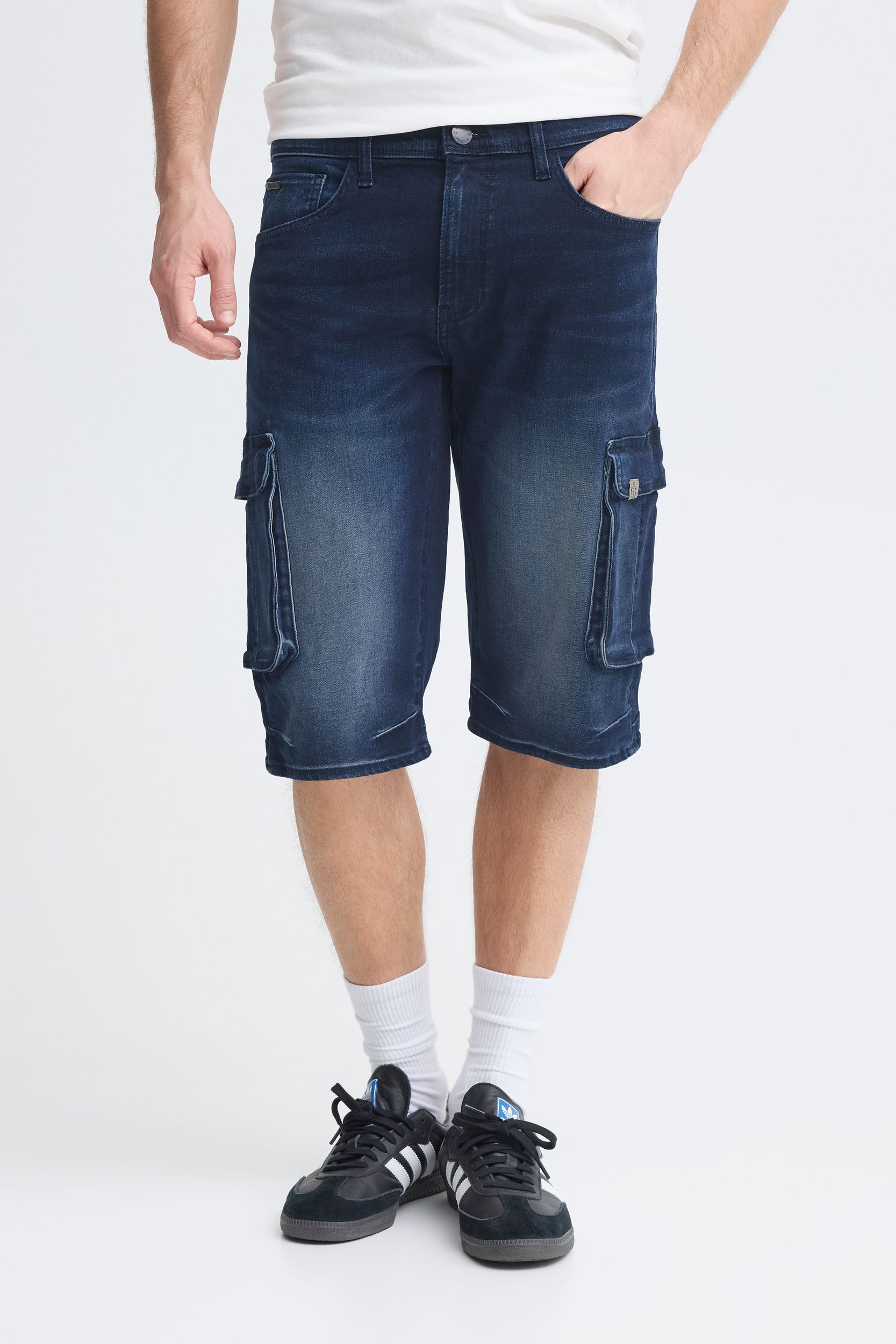 20713329-200292_200292_6.jpg Lässige Sommershorts Moderne Taschen Relaxed Design Denim