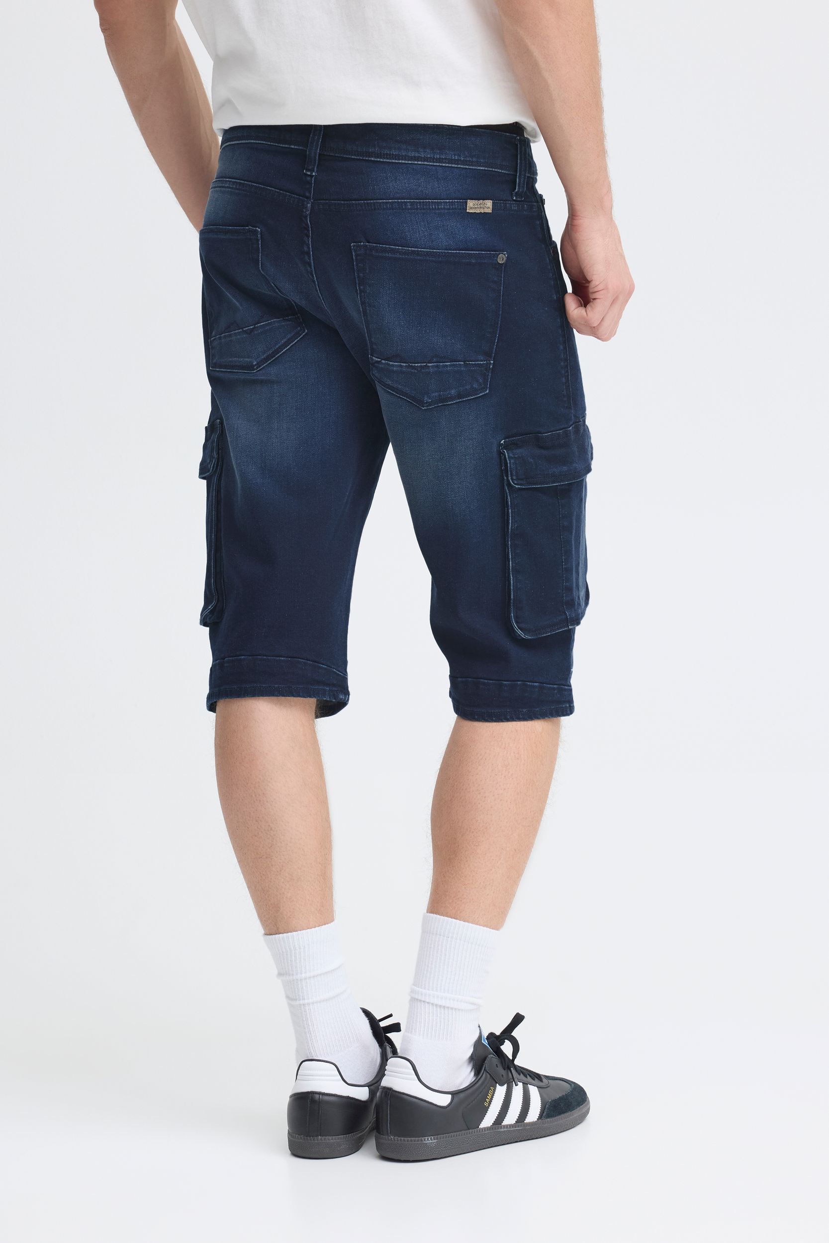 20713329-200292_200292_7.jpg Lässige Sommershorts Moderne Taschen Relaxed Design Denim