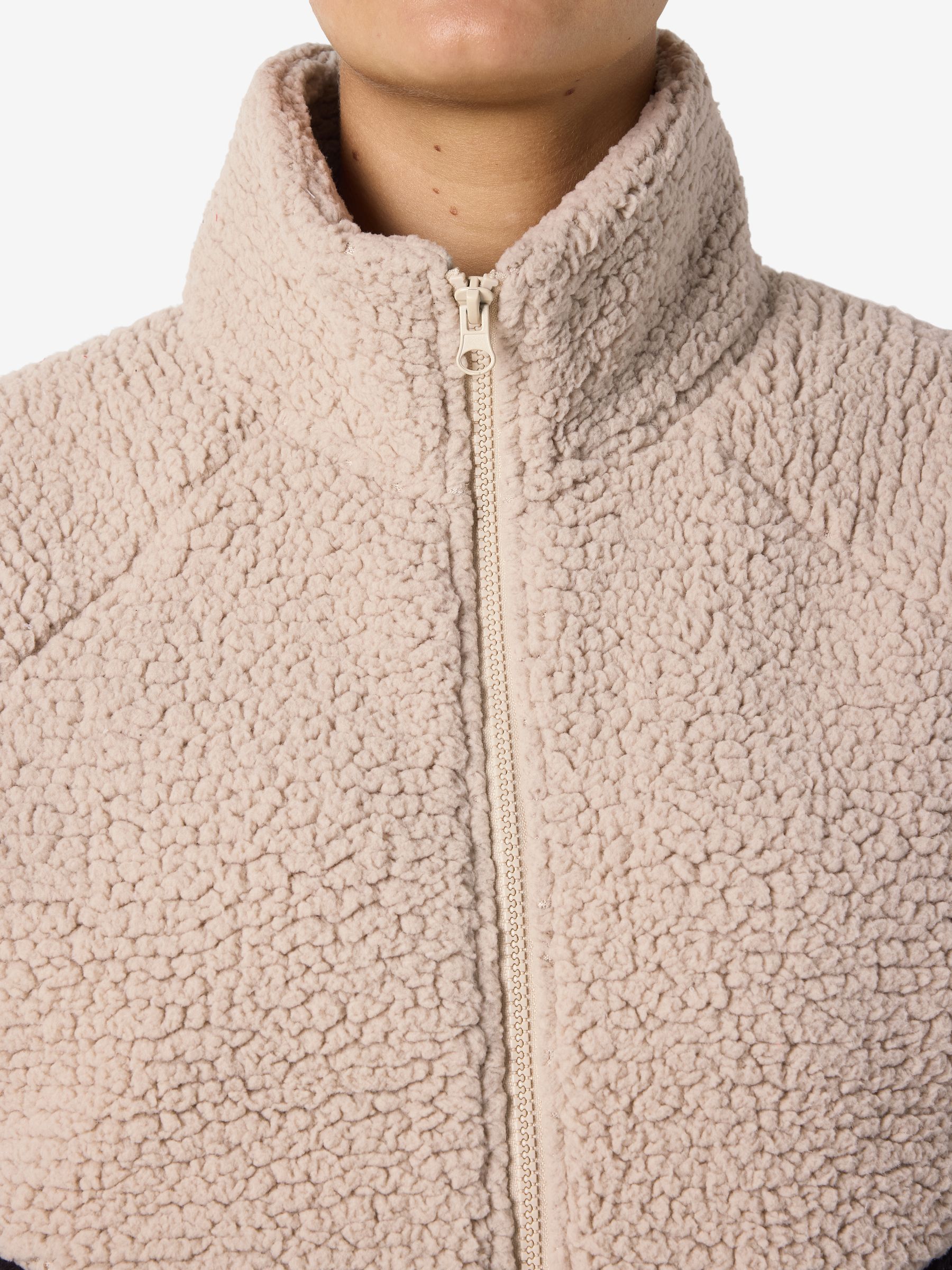 27035911_4982395_6.jpg Flauschige Outdoor-Jacke mit Kontrast-Design Reißverschluss