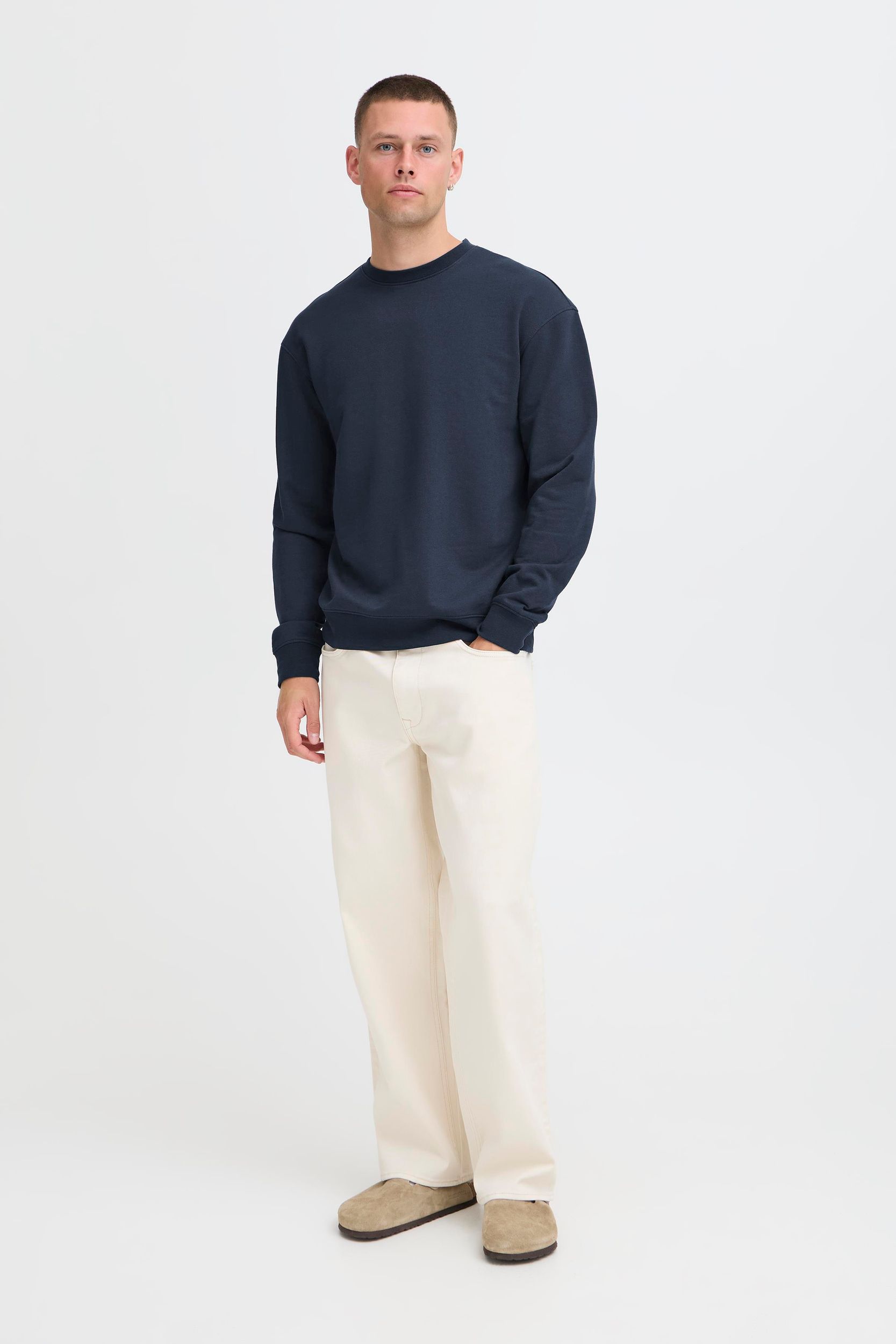 20720214-194011_194011_5.jpg Hochwertiges Basic Sweatshirt Rundhals Bündchen Atmungsaktiv