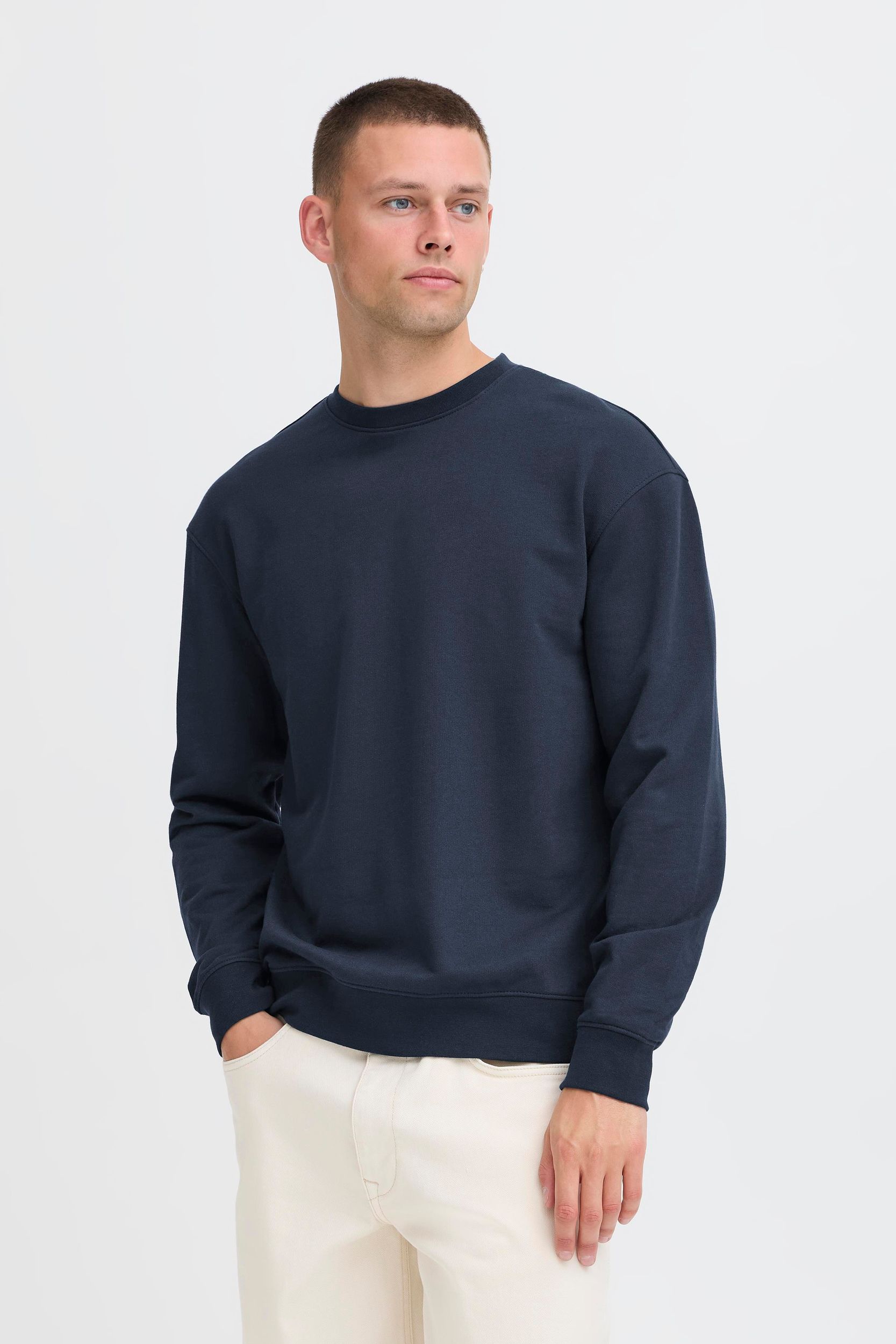 20720214-194011_194011_6.jpg Hochwertiges Basic Sweatshirt Rundhals Bündchen Atmungsaktiv