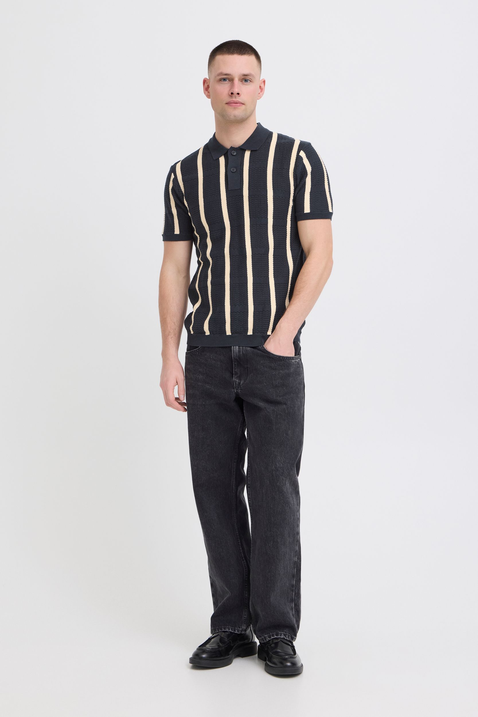 20720741-900007031_900007031_5.jpg Kurzarm Poloshirt Knopfverschluss Streifenmuster Casual