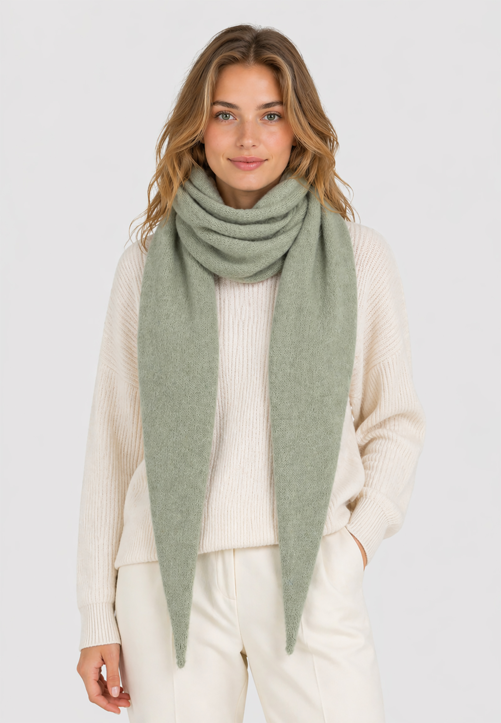 Leichter Strickschal Vielfältig Kombinierbar Moderner Stil Leichter Strickschal Vielfältig Kombinierbar Moderner Stil