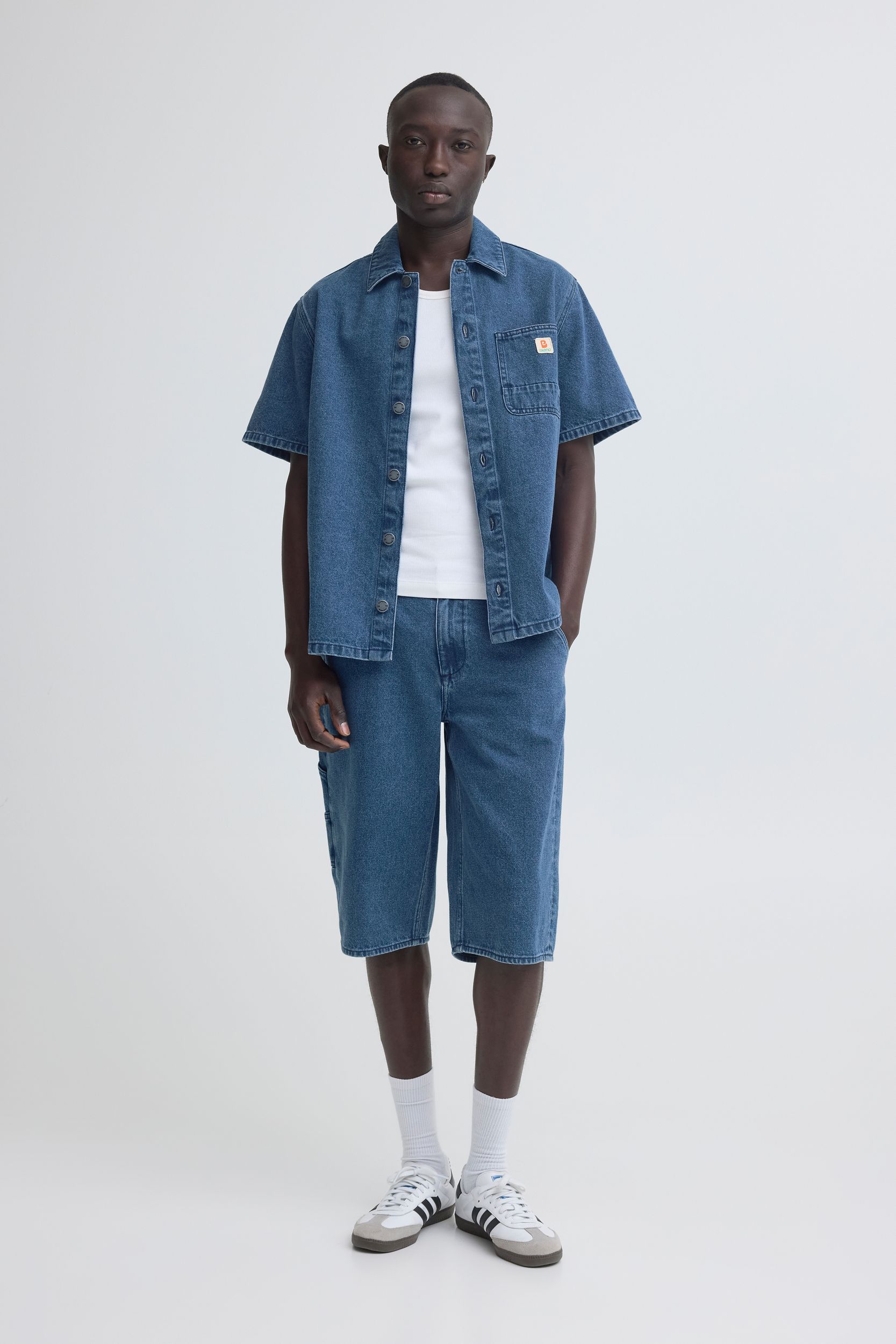 20720822-200291_200291_5.jpg Kurzarm Shirt mit Knopfleiste Kentkragen Loose Fit Denim