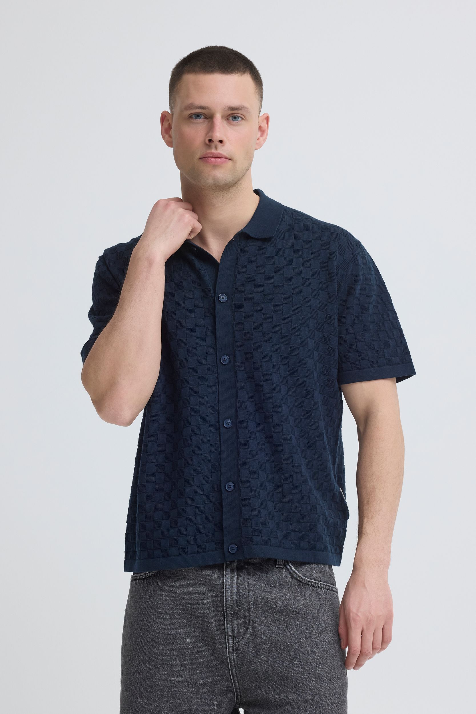 20720774-194011_194011_6.jpg Bequemes Kurzarmshirt Haifischkragen Knopfleiste Kariert