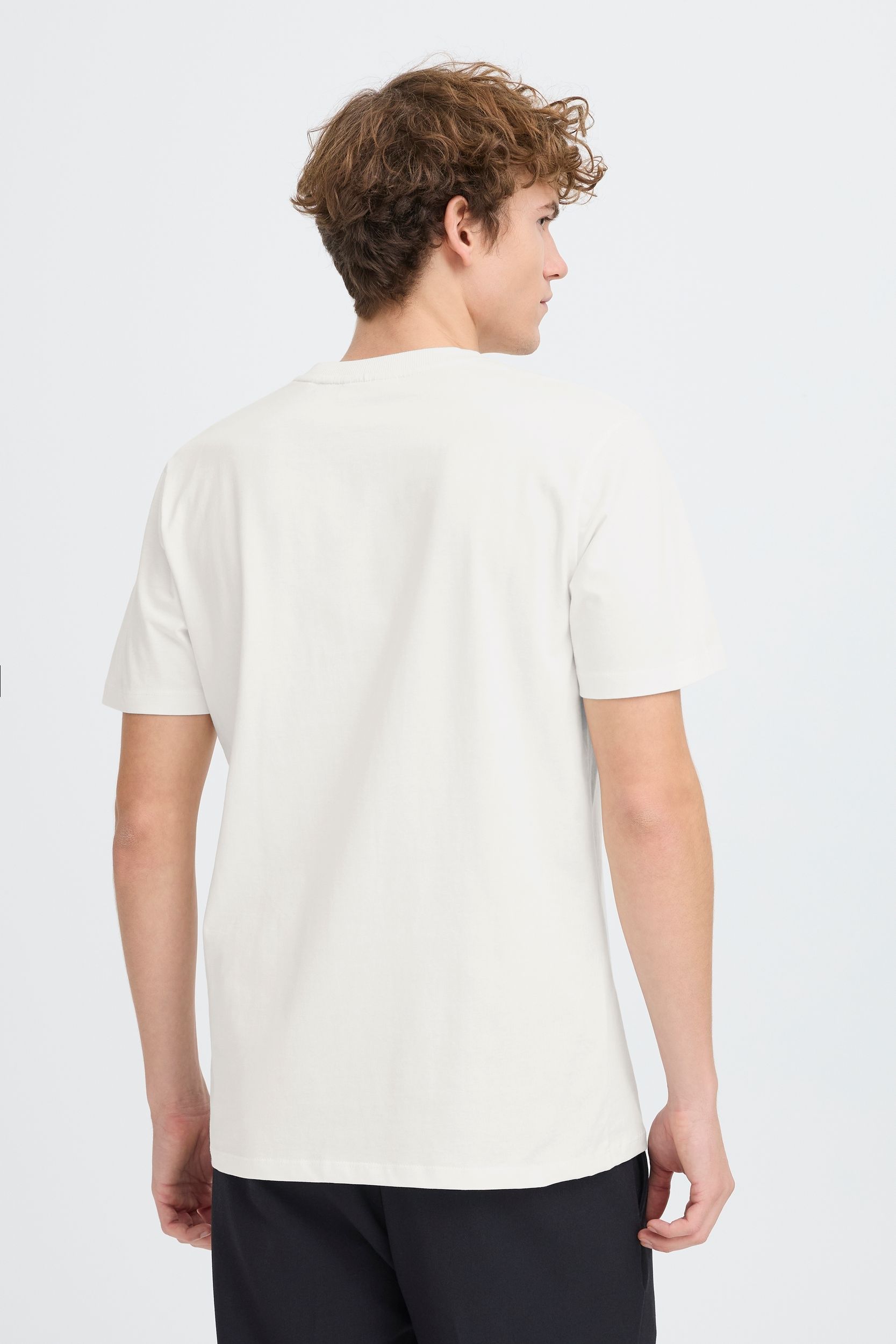 20506202_110602_550.jpg Kurzarm-Shirt mit Rundhals und Stickerei-Detail Allrounder