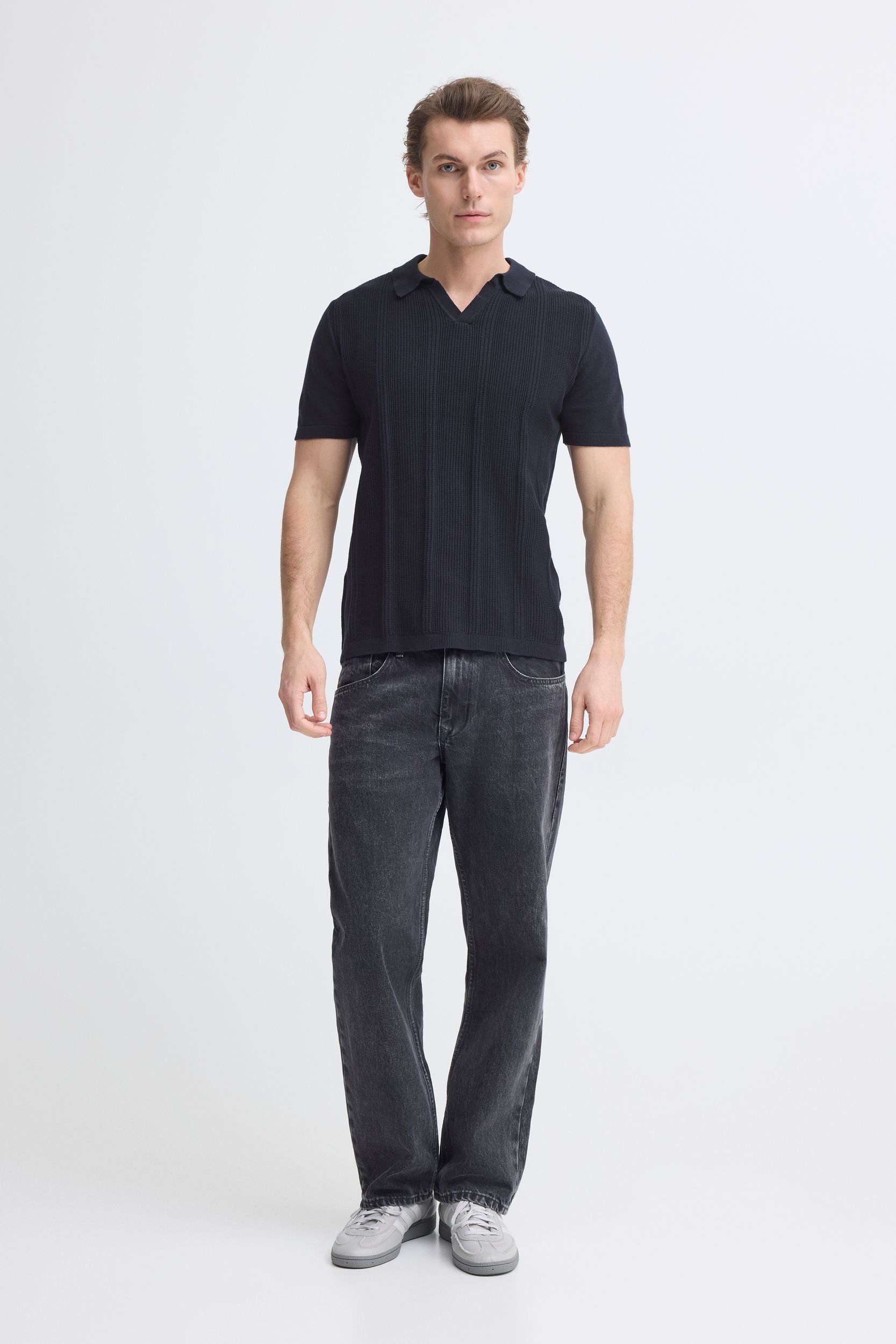 20720440-194011_194011_5.jpg Stilvolles Kurzarm Poloshirt V-Ausschnitt Kent Casual