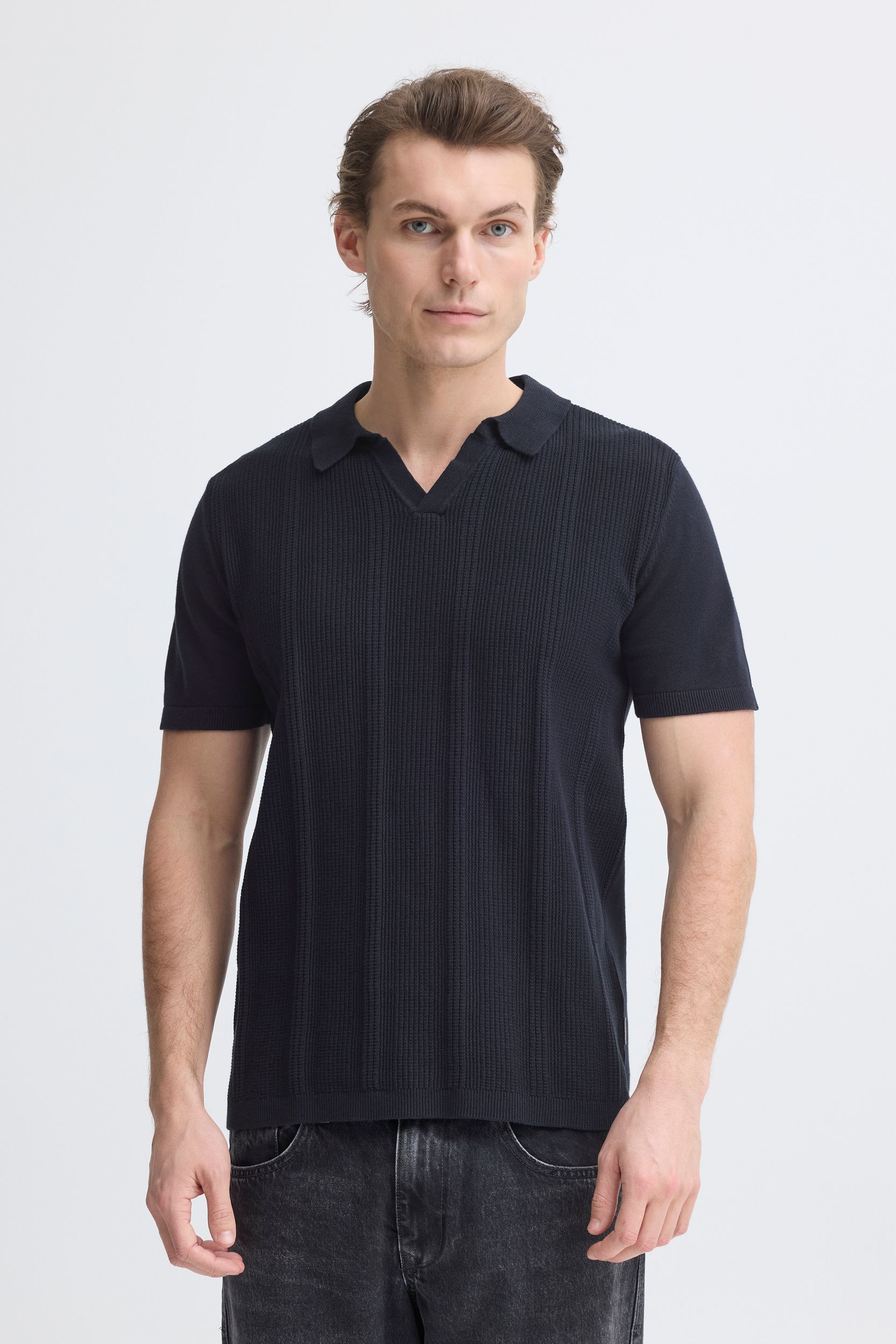 20720440-194011_194011_6.jpg Stilvolles Kurzarm Poloshirt V-Ausschnitt Kent Casual