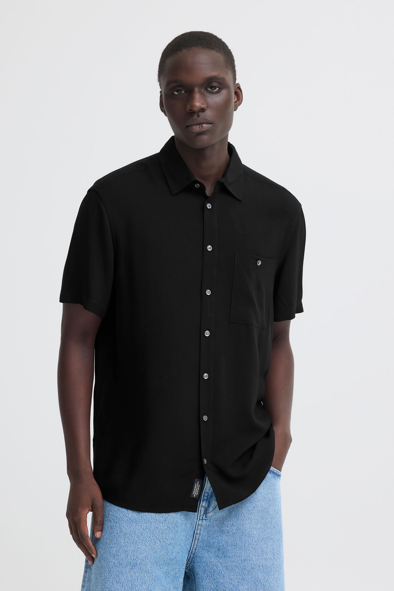 20716363-194007_194007_6.jpg Bequemes Kurzarmshirt Kentkragen Brusttasche Casual