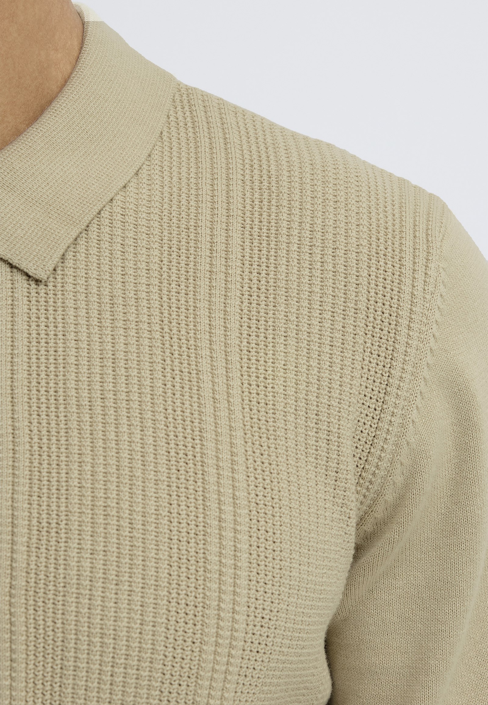 Stilvolles Kurzarm Strickpoloshirt Regular Fit Einfarbig Stilvolles Kurzarm Strickpoloshirt Regular Fit Einfarbig