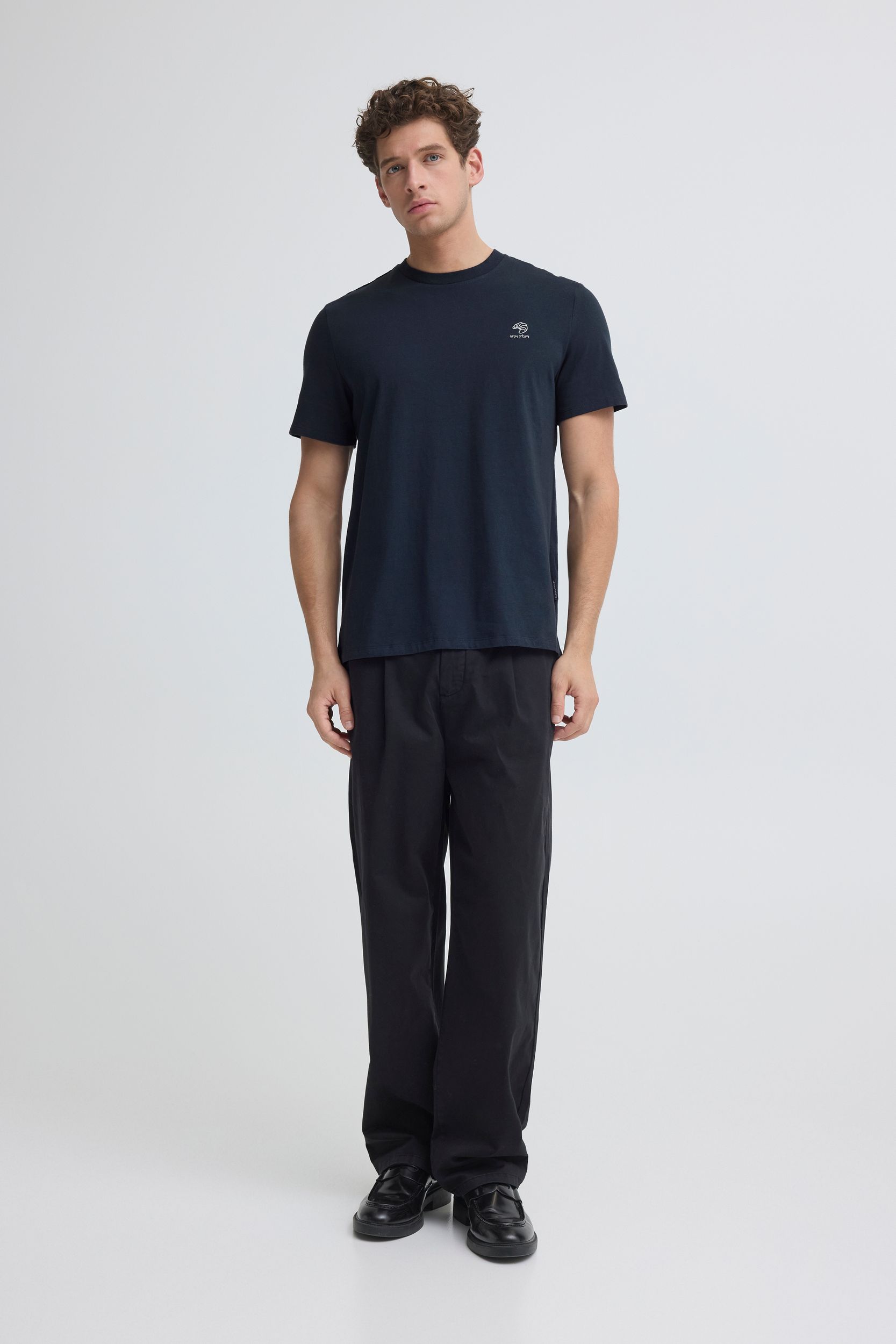 20506356_194013_400.jpg Kurzarm T-Shirt Stickerei Rundhalsausschnitt Regular Fit