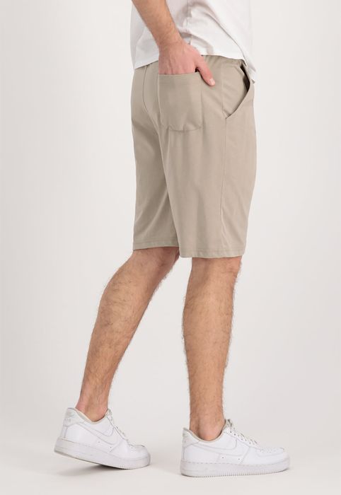 Alpha Industries Sweatshorts Regular Fit Kordelzug Logoprint Eingrifftaschen – Beige, Bild 4
