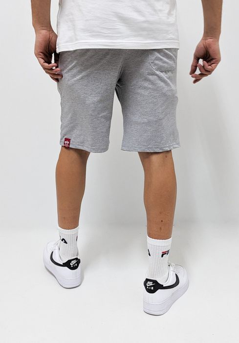 Alpha Industries Sweatshorts Regular Fit Kordelzug Logoprint Eingrifftaschen – Grau, Bild 4