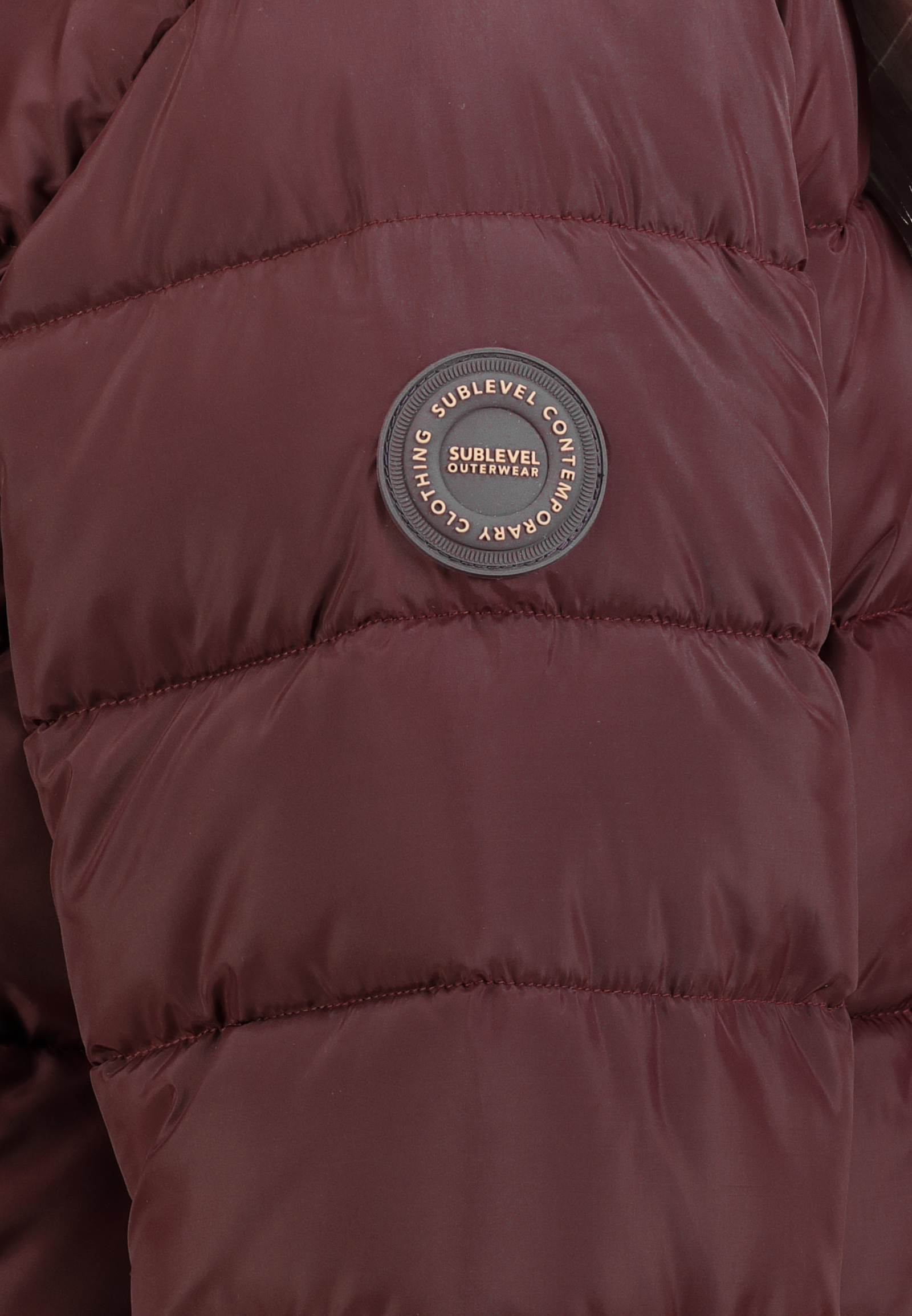 D51160XC44542C5_15400_D2.jpg Hochwertige Steppjacke Kapuze Reißverschlussdetails