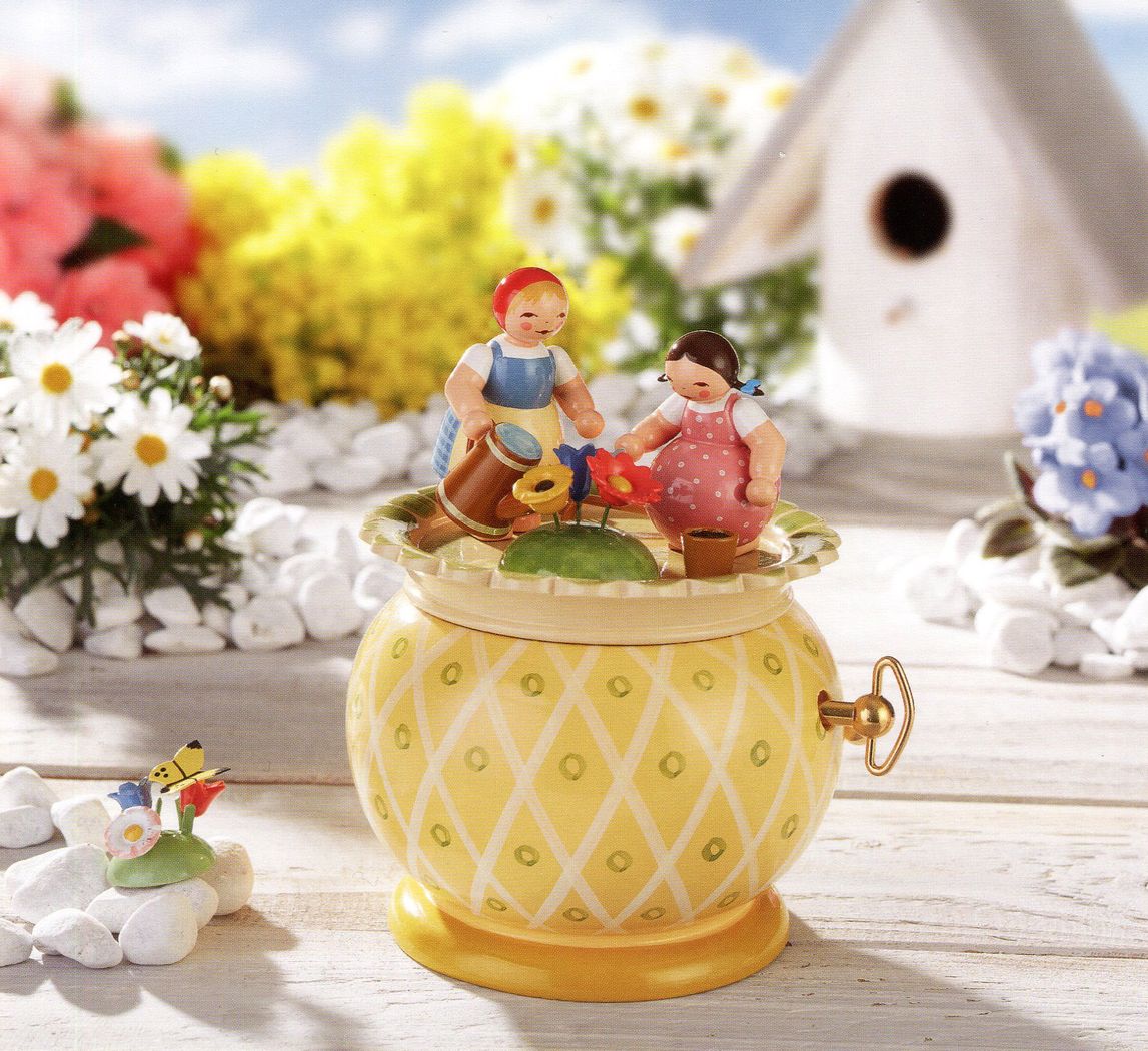 Wendt und Kühn Spieldose Zwei Mädchen 5318/28A Wendt und Kühn Spieldose Zwei Mädchen 5318/28A
