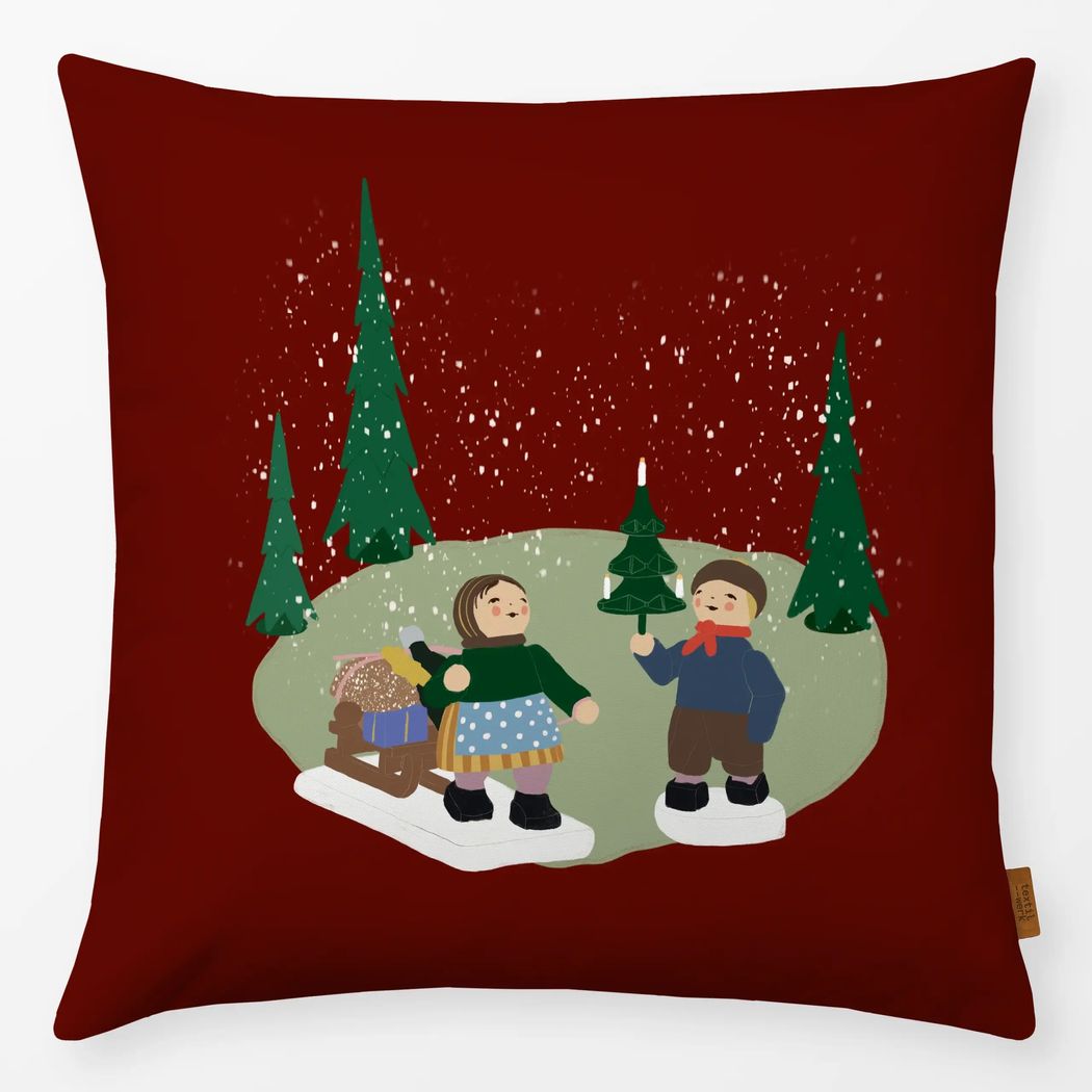 Kissenbezug Winterwald mit Schlitten Rot mit Wendt und Kühn Muster Kissenbezug Winterwald mit Schlitten Rot 40x40 cm, aus Premium Samt mit Wendt und Kühn Muster