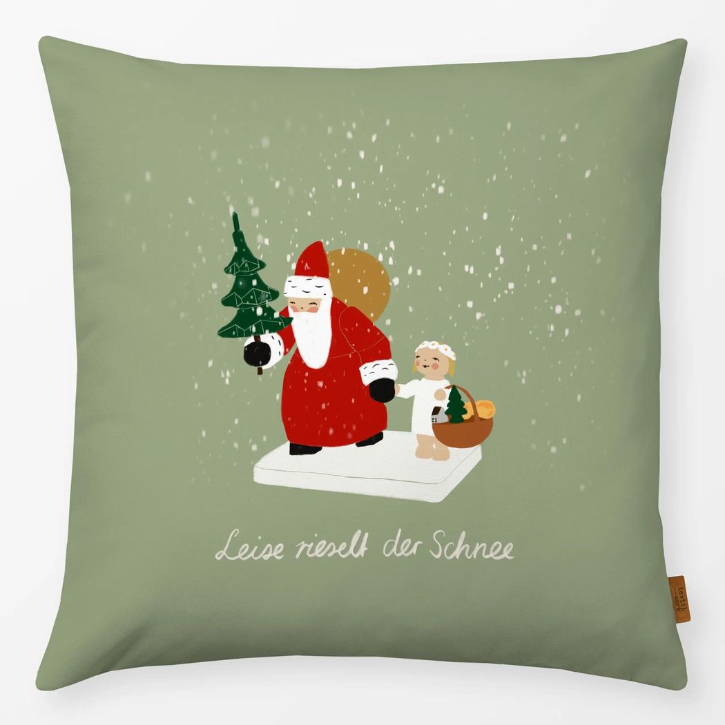 Kissenbezug Weihnachtsmann mit Engel Grün Hell Schnee & Typo mit Wendt und Kühn Muster Kissenbezug Weihnachtsmann mit Engel Grün Hell Schnee & Typo 40x40 cm, aus Premium Samt mit Wendt und Kühn Muster