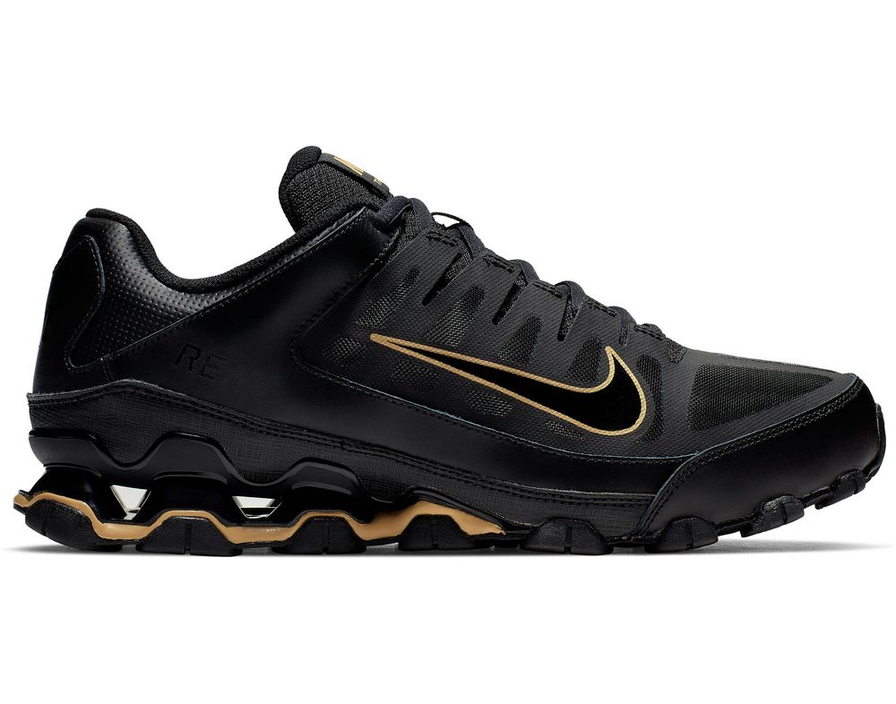 Nike Herren Trainingsschuhe Nike Reax 8 Tr Mesh black/metallic gold