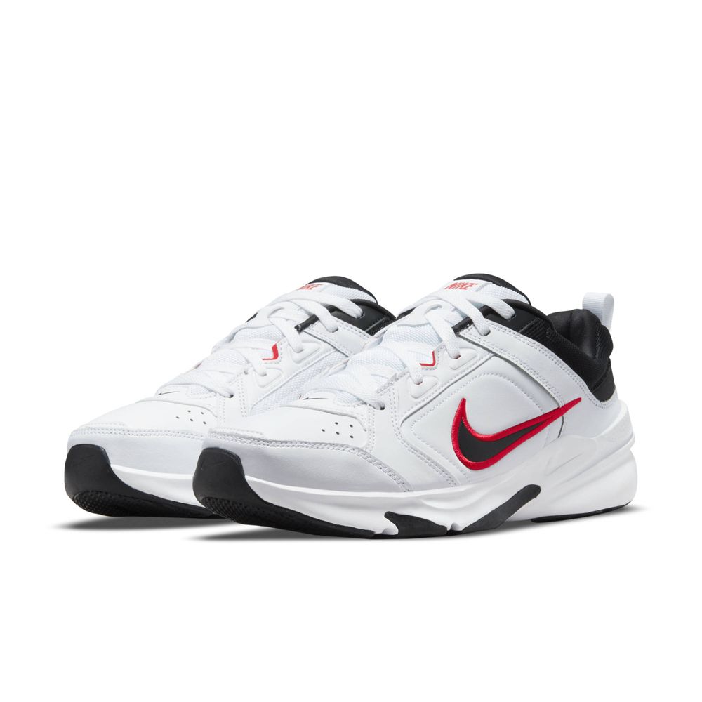 Nike Defy All Day Herren-Trainingsschuh