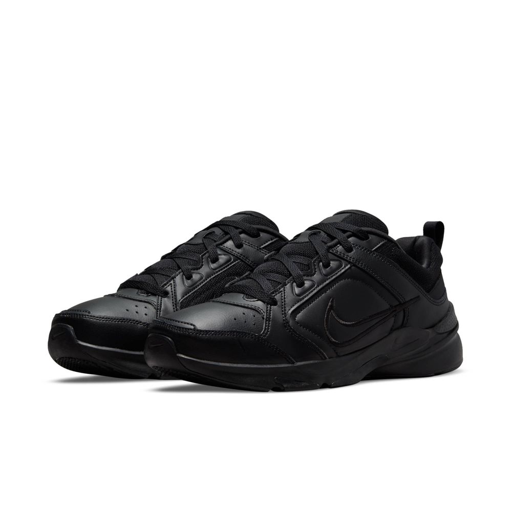 Nike Defy All Day Herren-Trainingsschuh