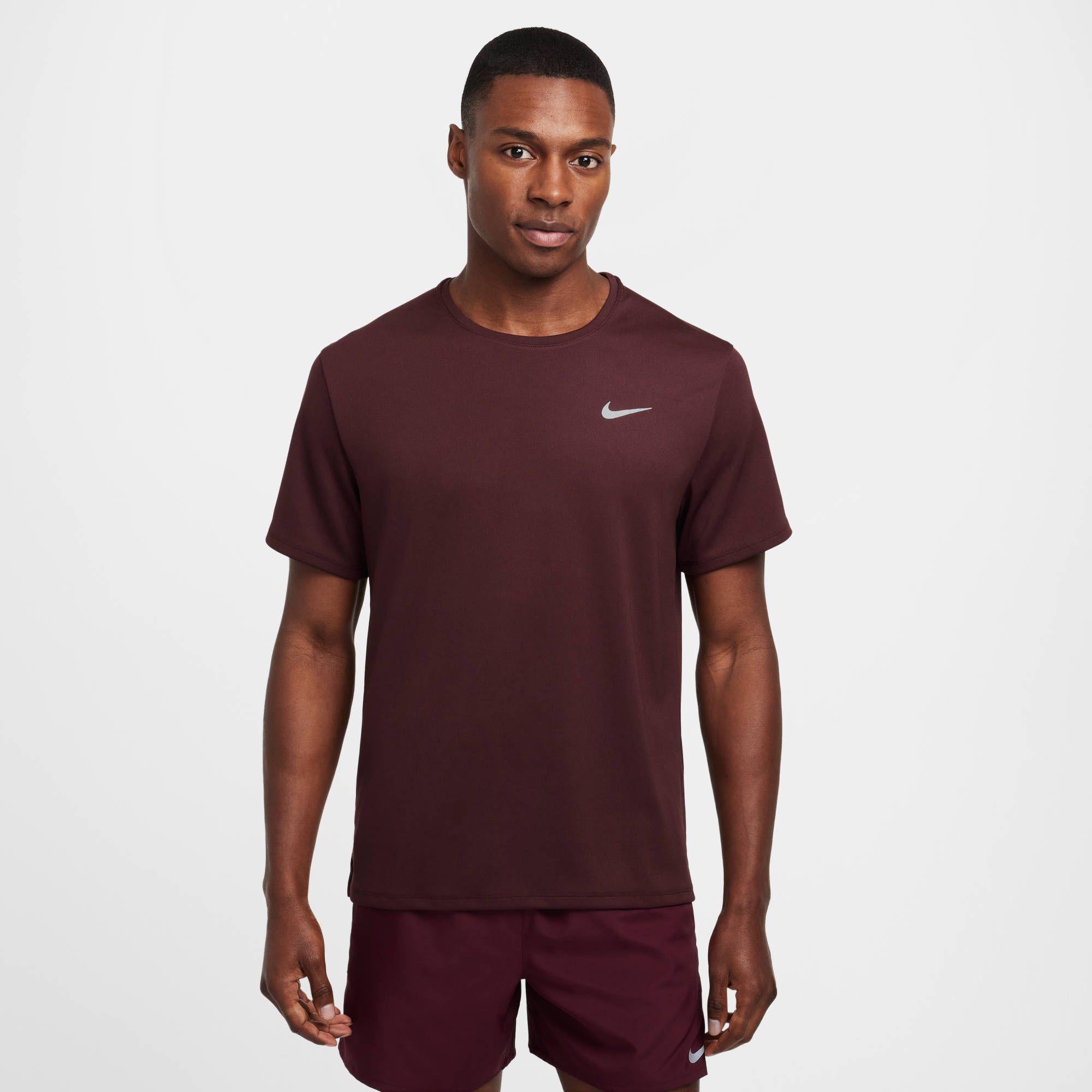 Nike Miler Nike Dri-FIT UV Kurzarm-Laufoberteil für Herren