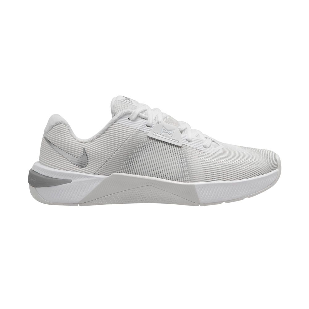 Nike W Nike Metcon 10 - white/metallic silver-platinum tint