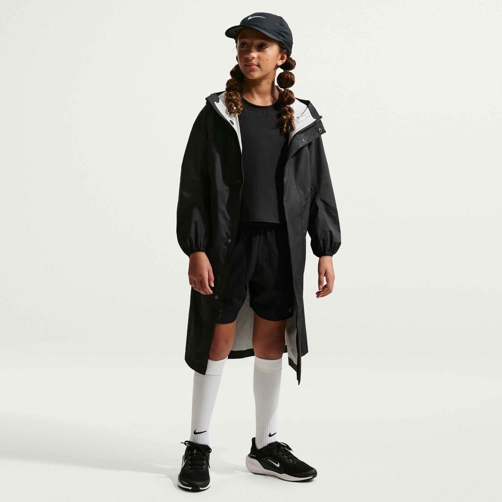 Nike MAVN ADV Regenjacke mit Storm-FIT-Technologie für Mädchen - Schwarz