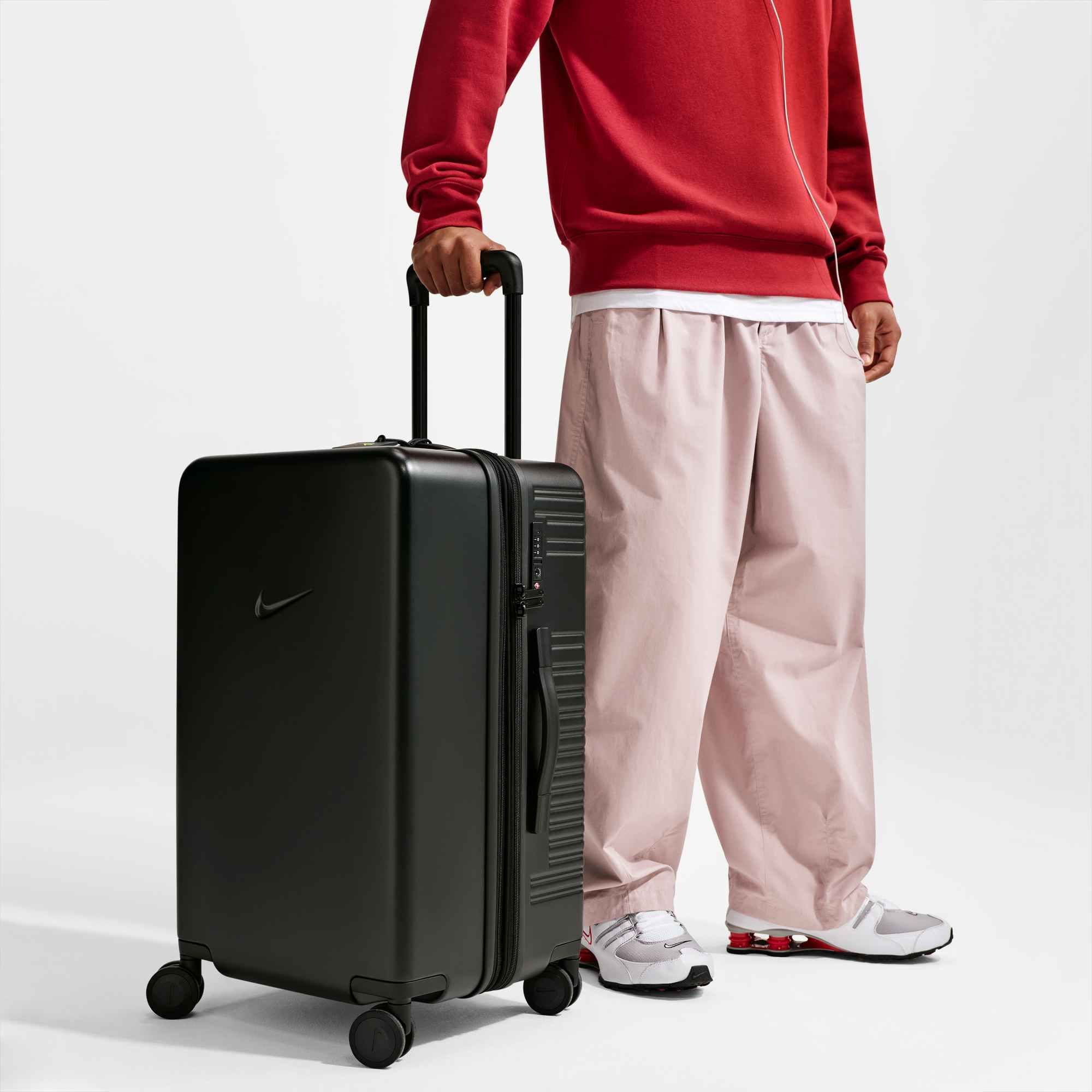Nike Nk 26In Hardshell Luggage - black/black/black