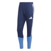 ADIJX4258-000.jpg ADIJX4258-000.jpg